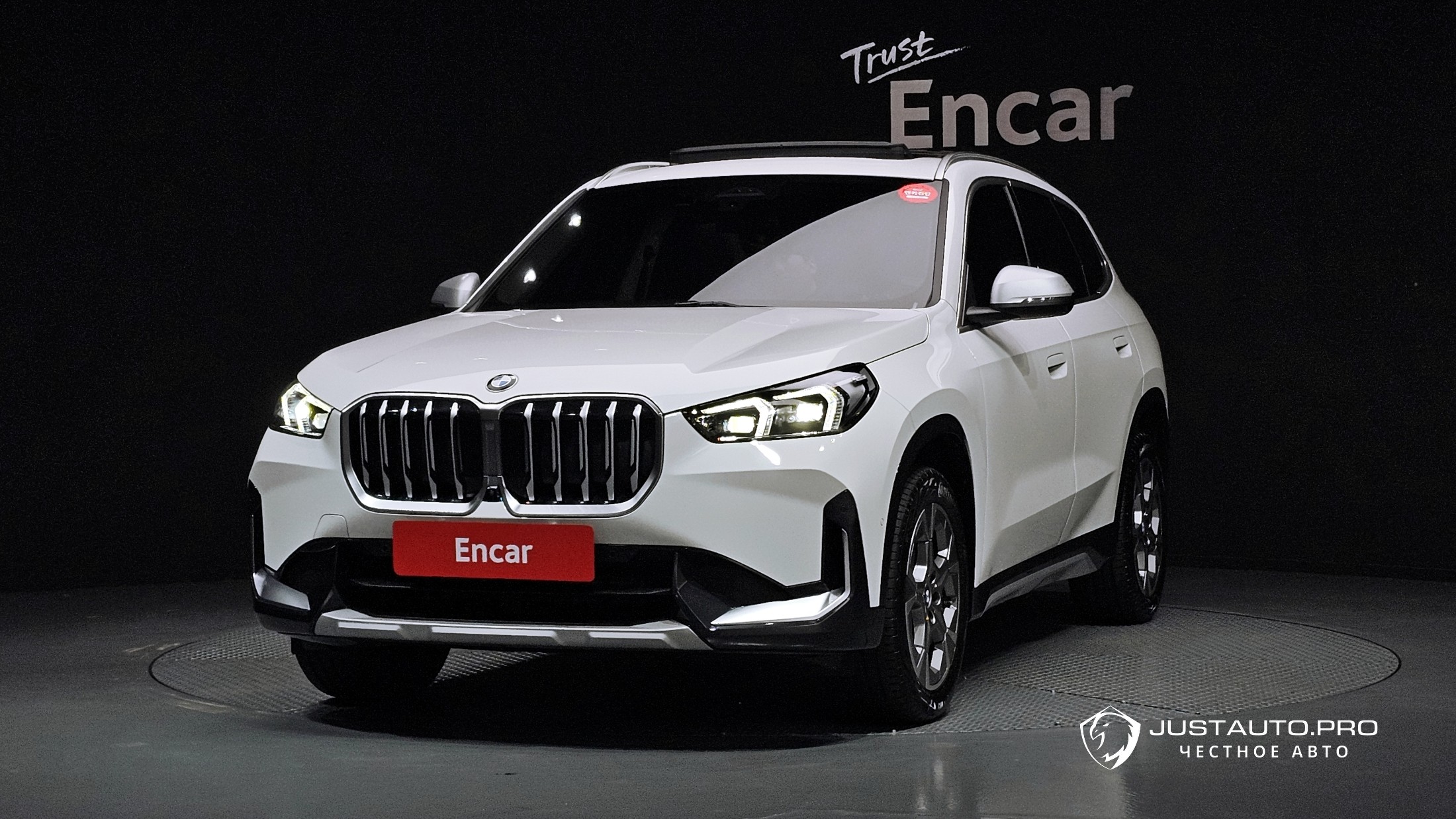 Автомобиль BMW X1
