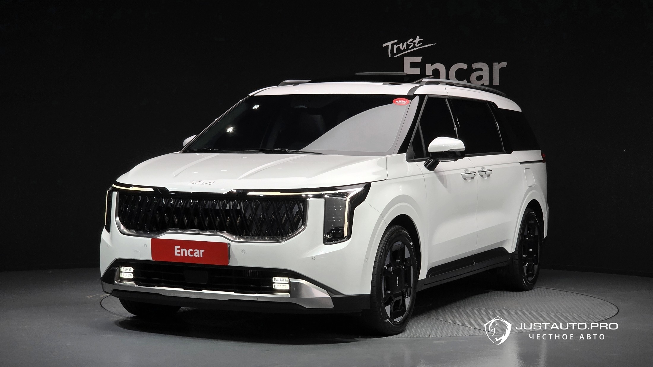 Автомобиль Kia Canival