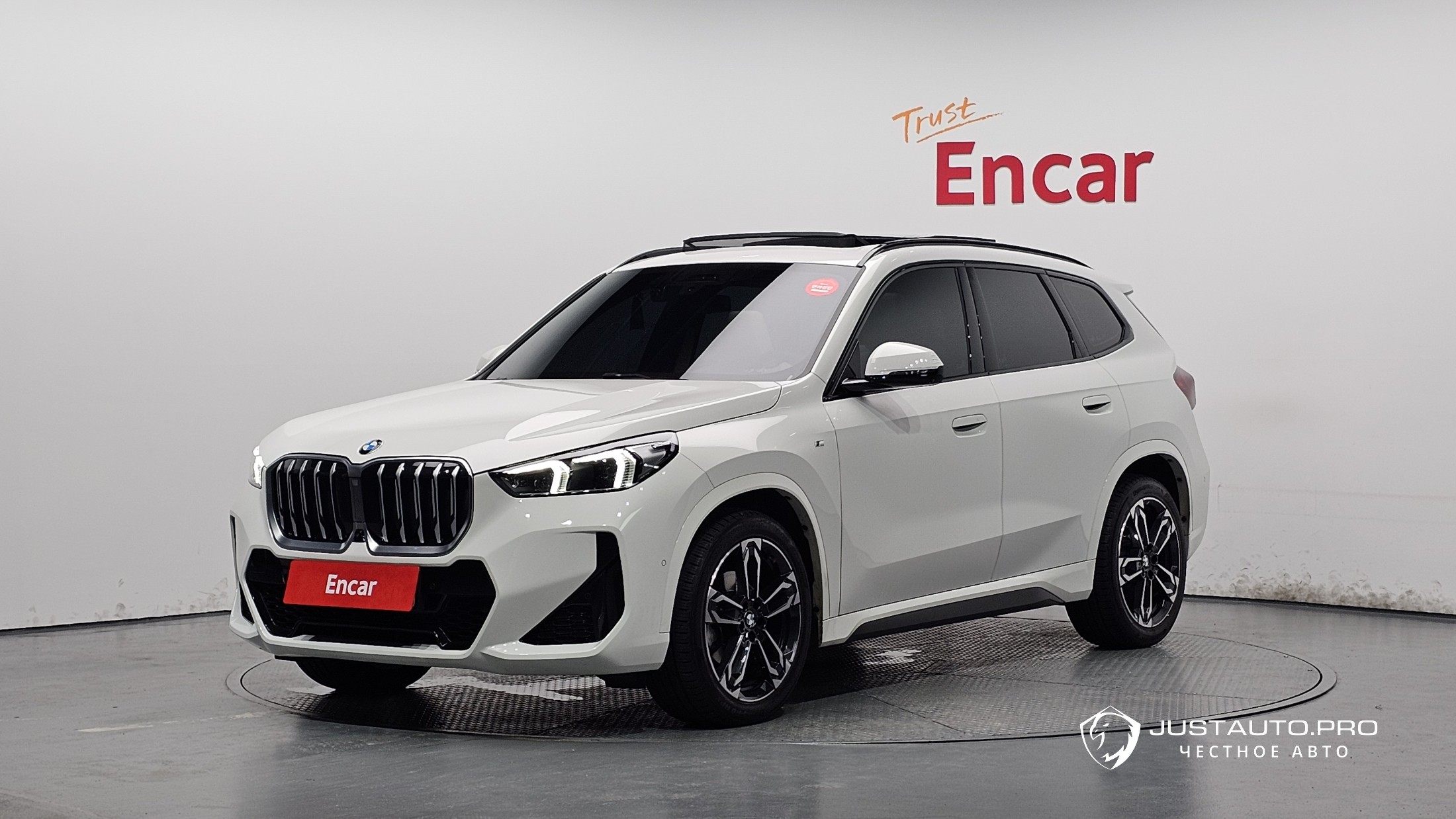 Автомобиль BMW X1