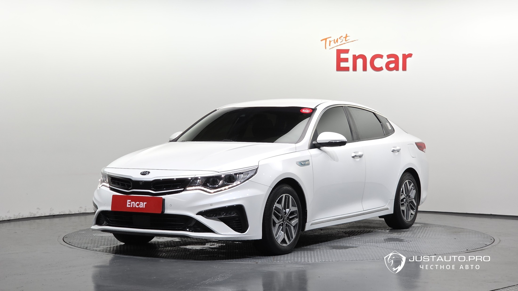 Автомобиль Kia K5