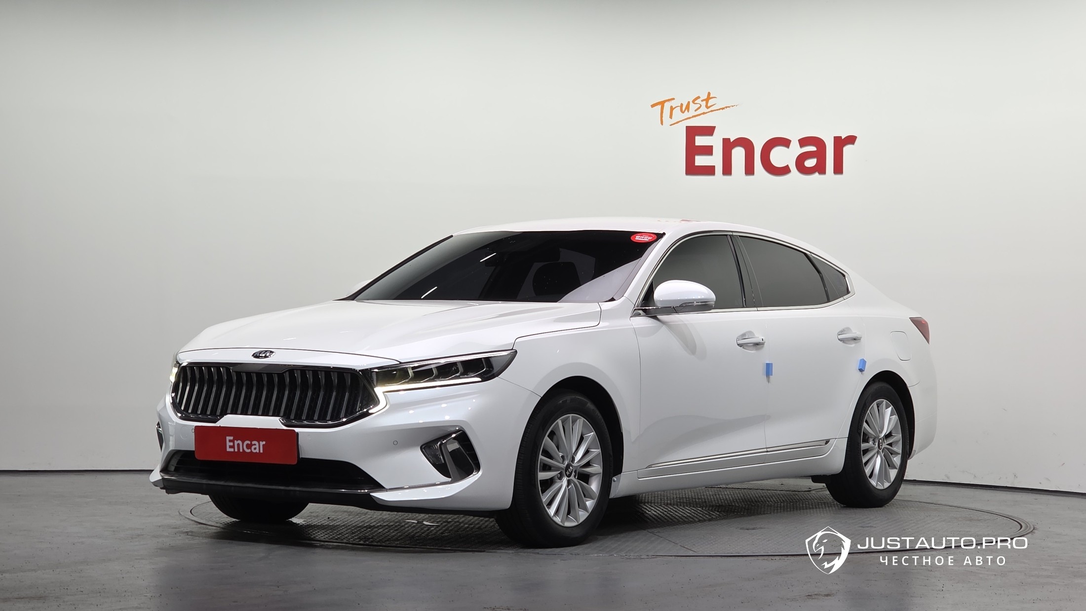 Автомобиль Kia K7