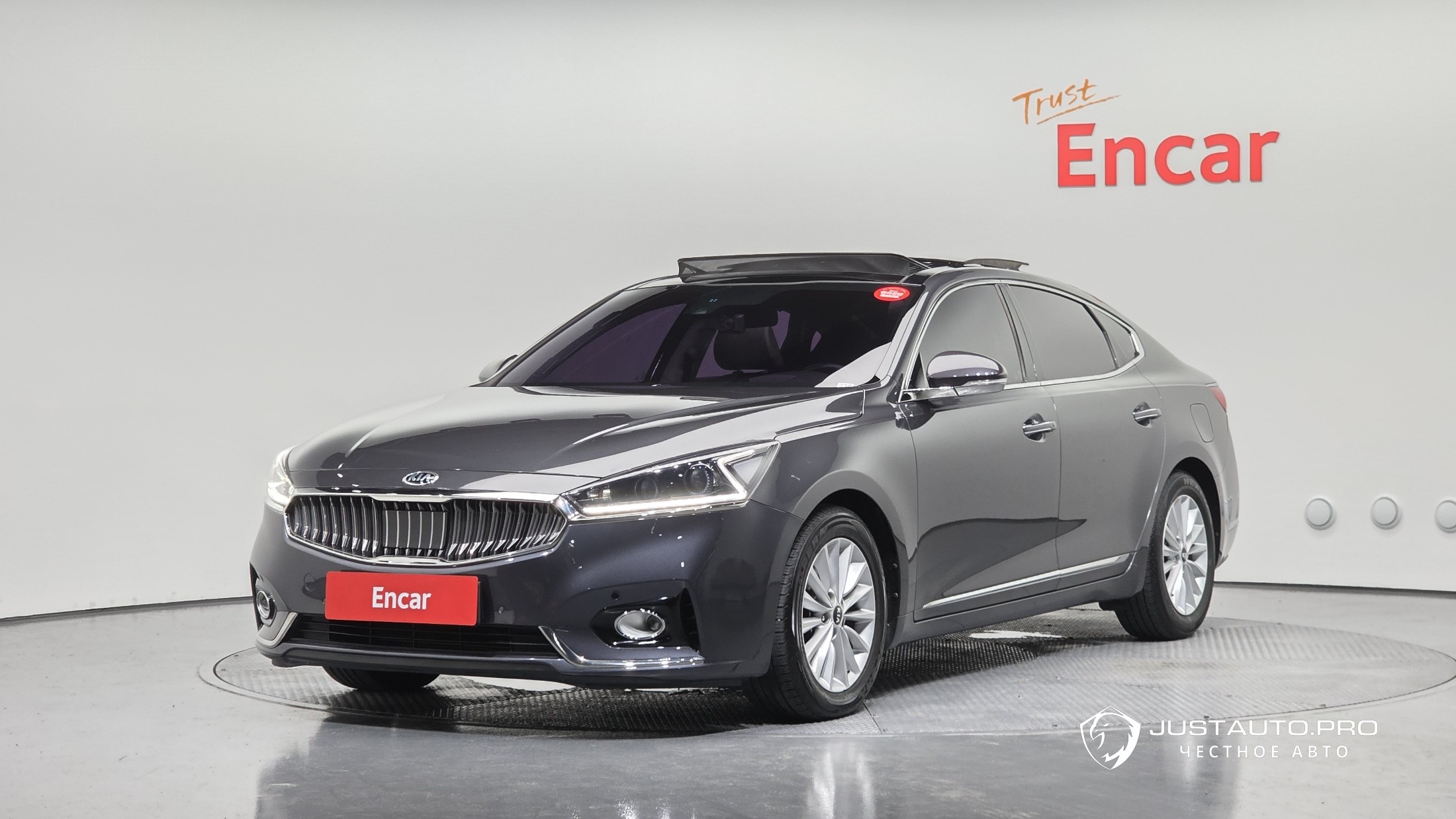 Автомобиль Kia K7