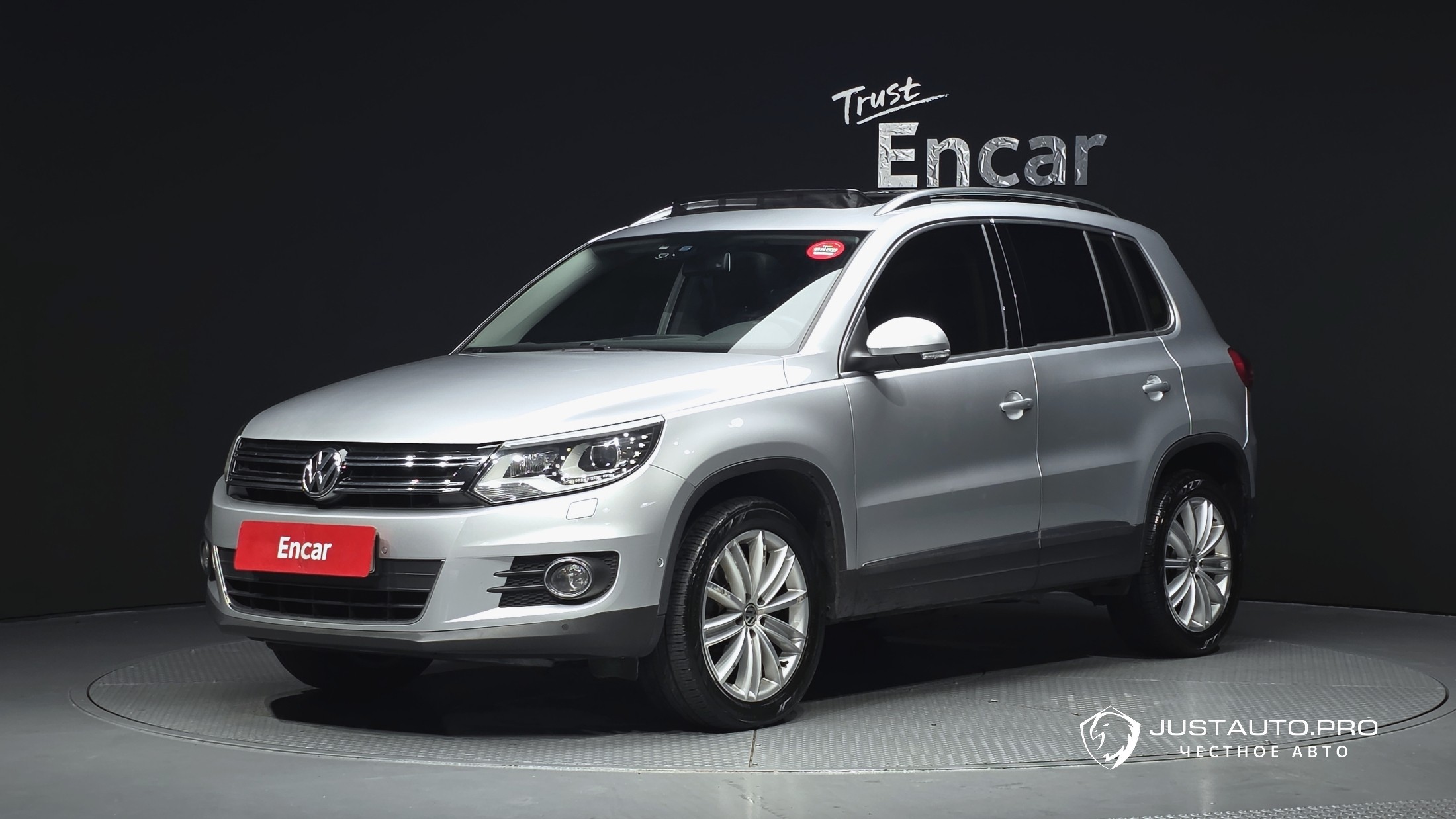 Автомобиль Volkswagen Tiguan