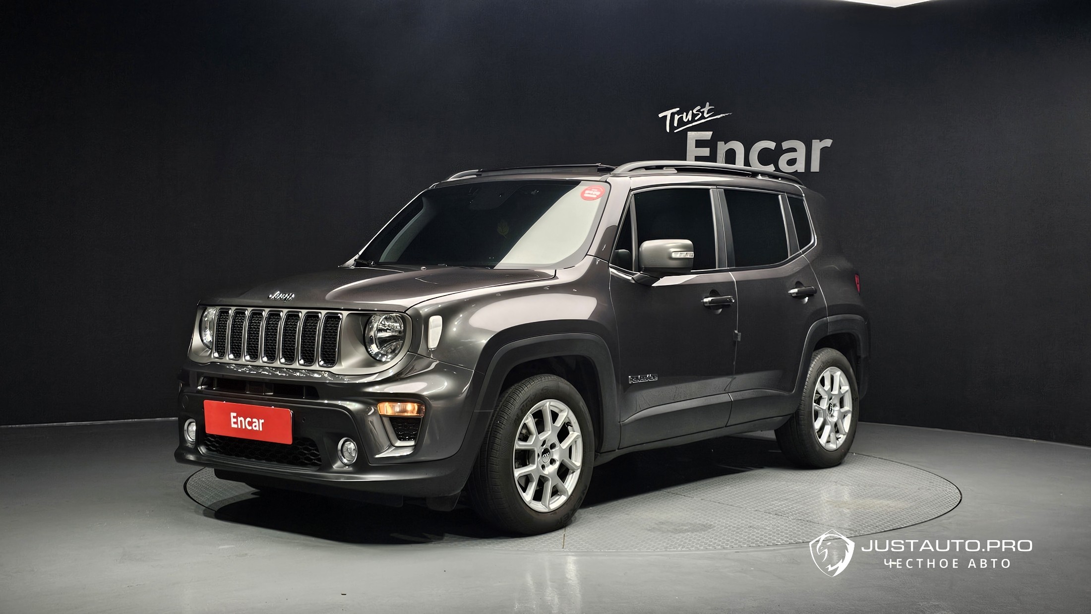 Автомобиль Jeep Renegade