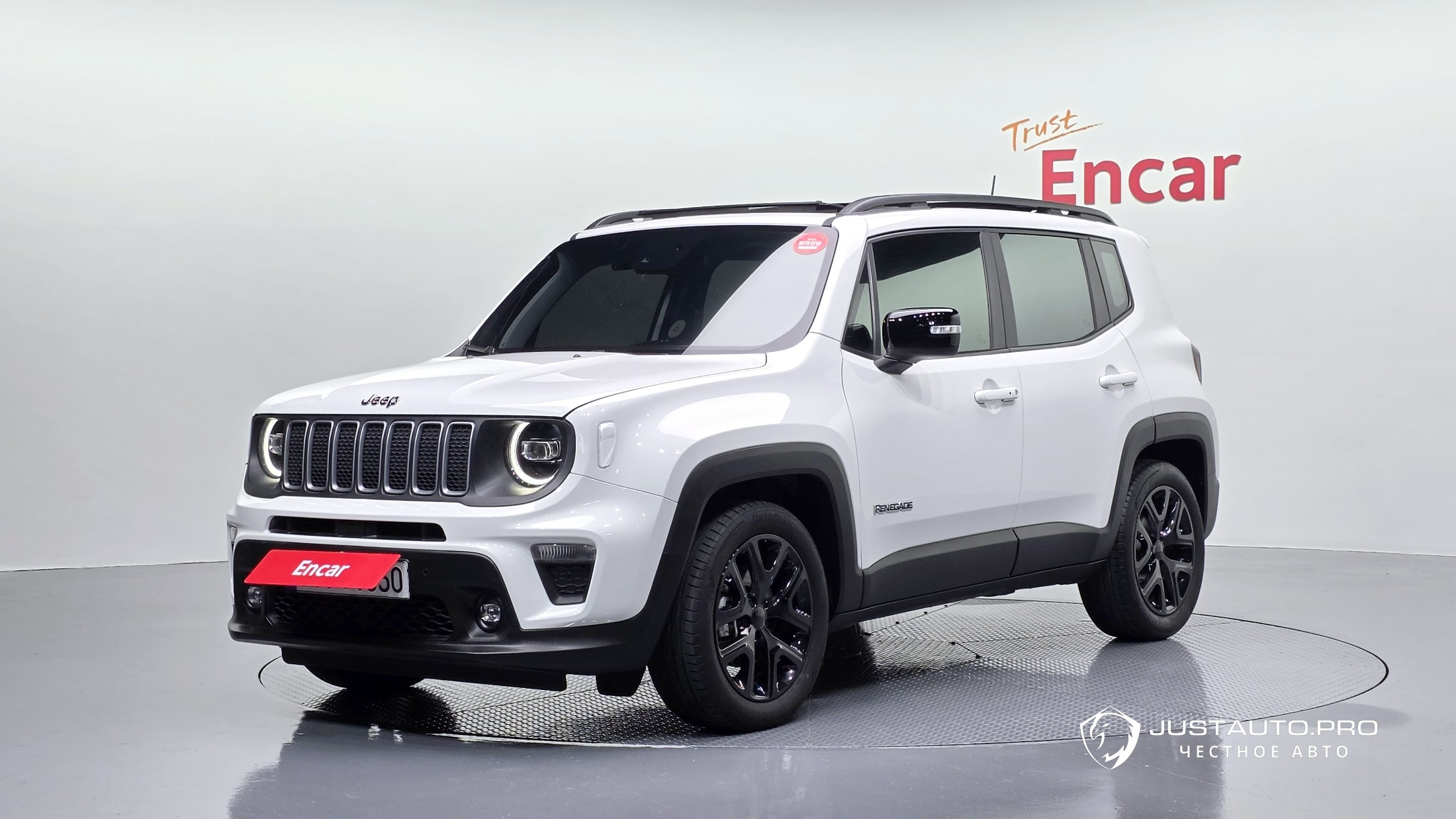 Автомобиль Jeep Renegade