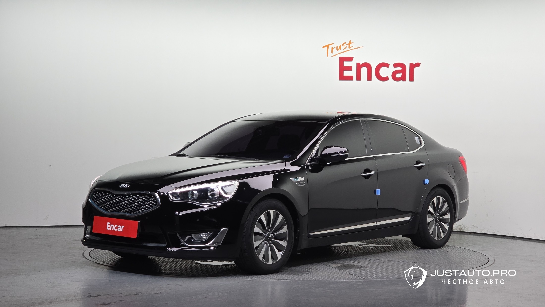 Автомобиль Kia K7
