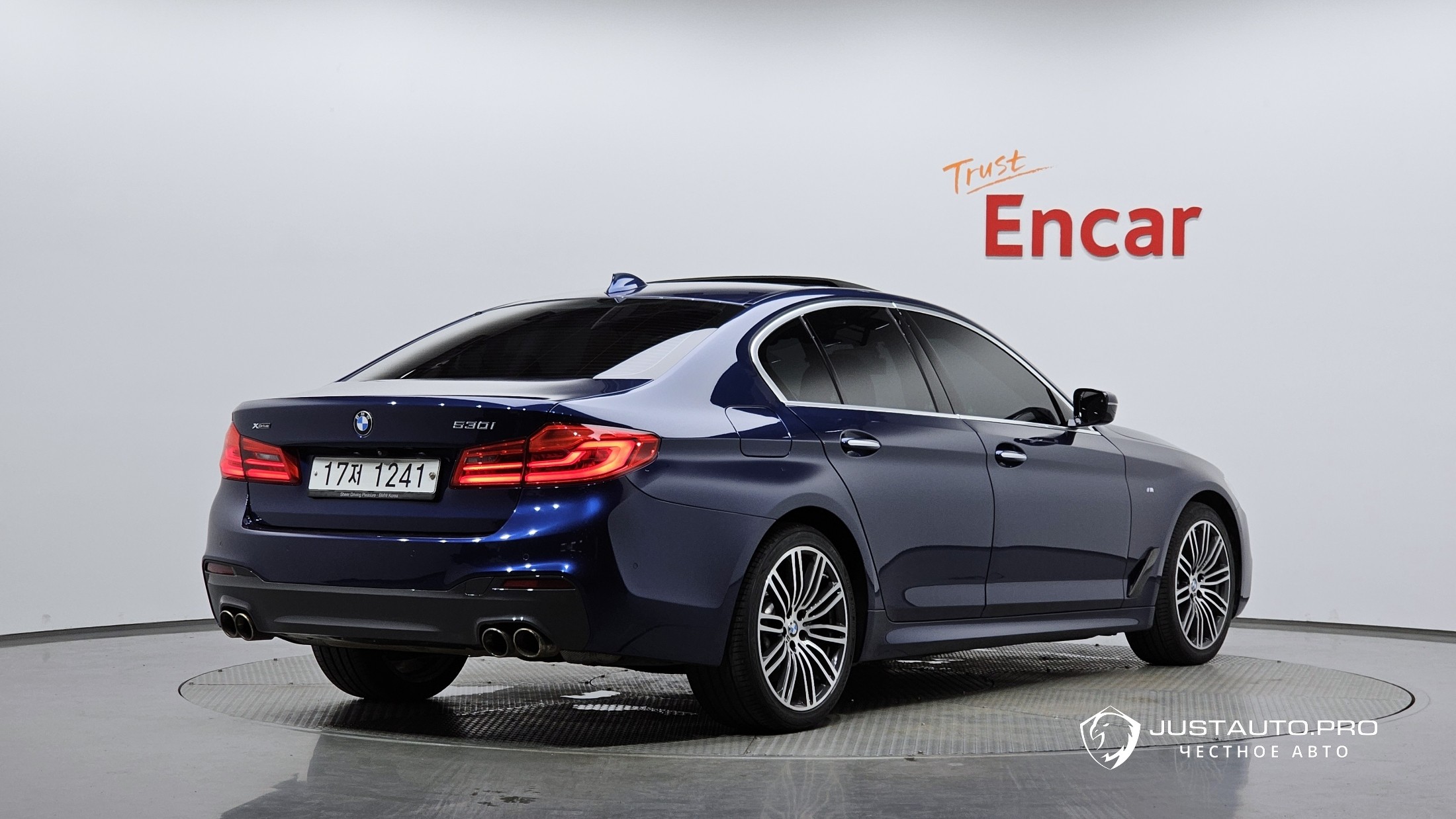 Автомобиль BMW 5-Series