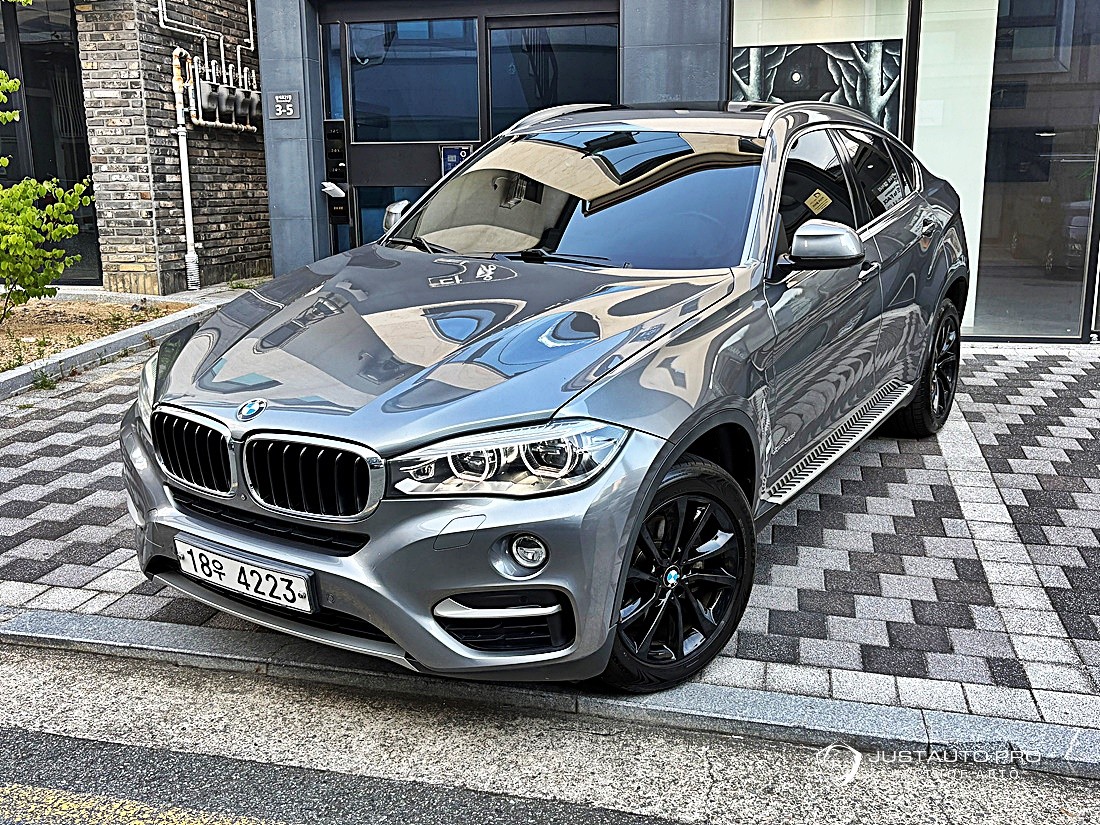 Автомобиль BMW X6