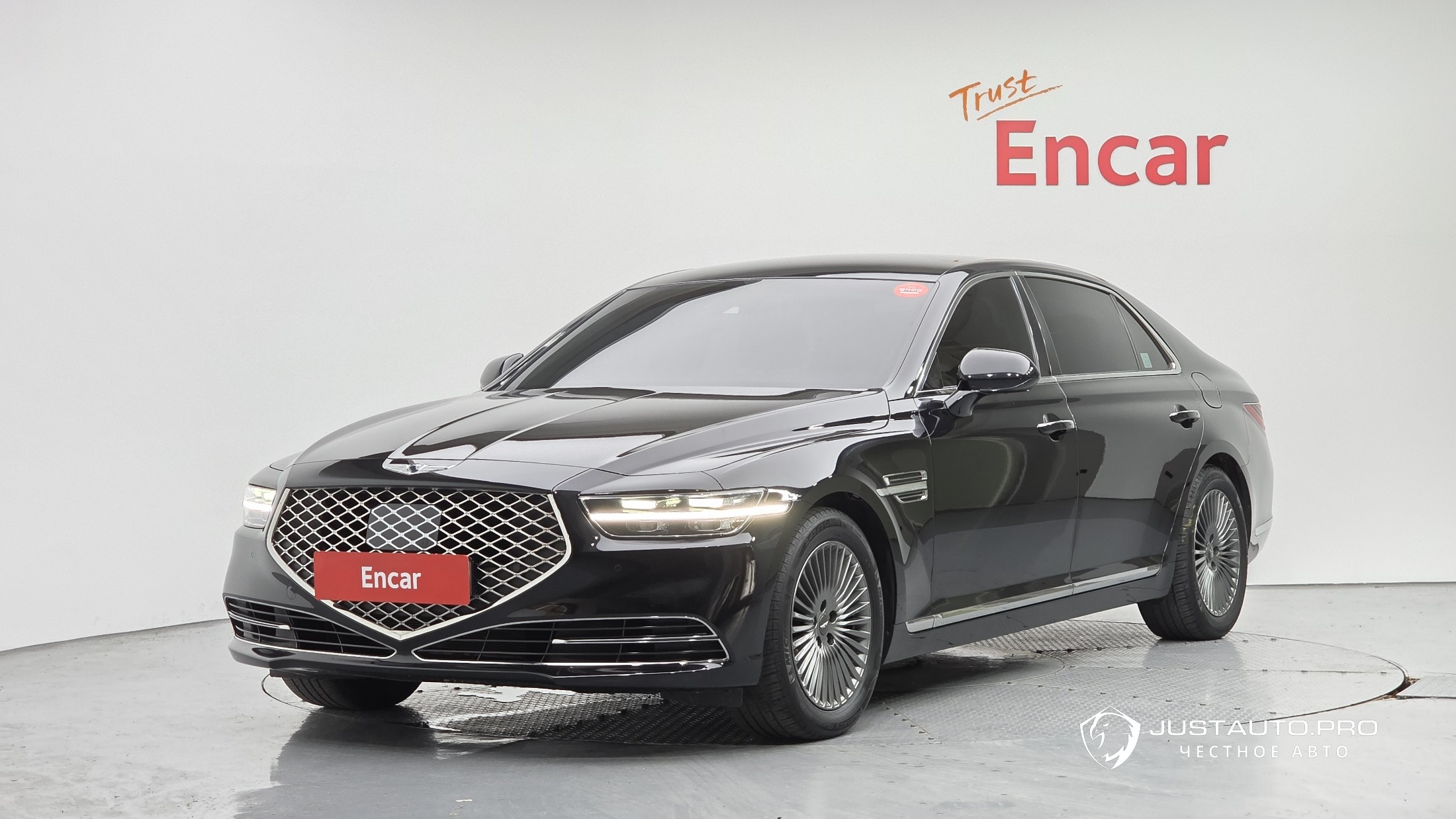 Автомобиль Genesis G90