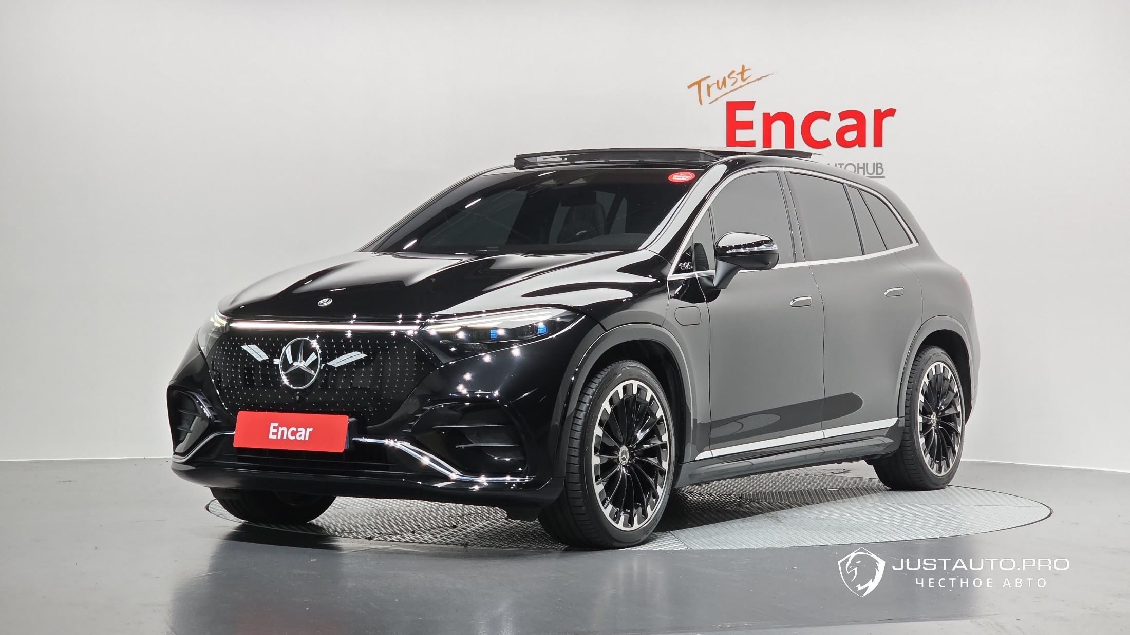 Автомобиль Mercedes-Benz EQS