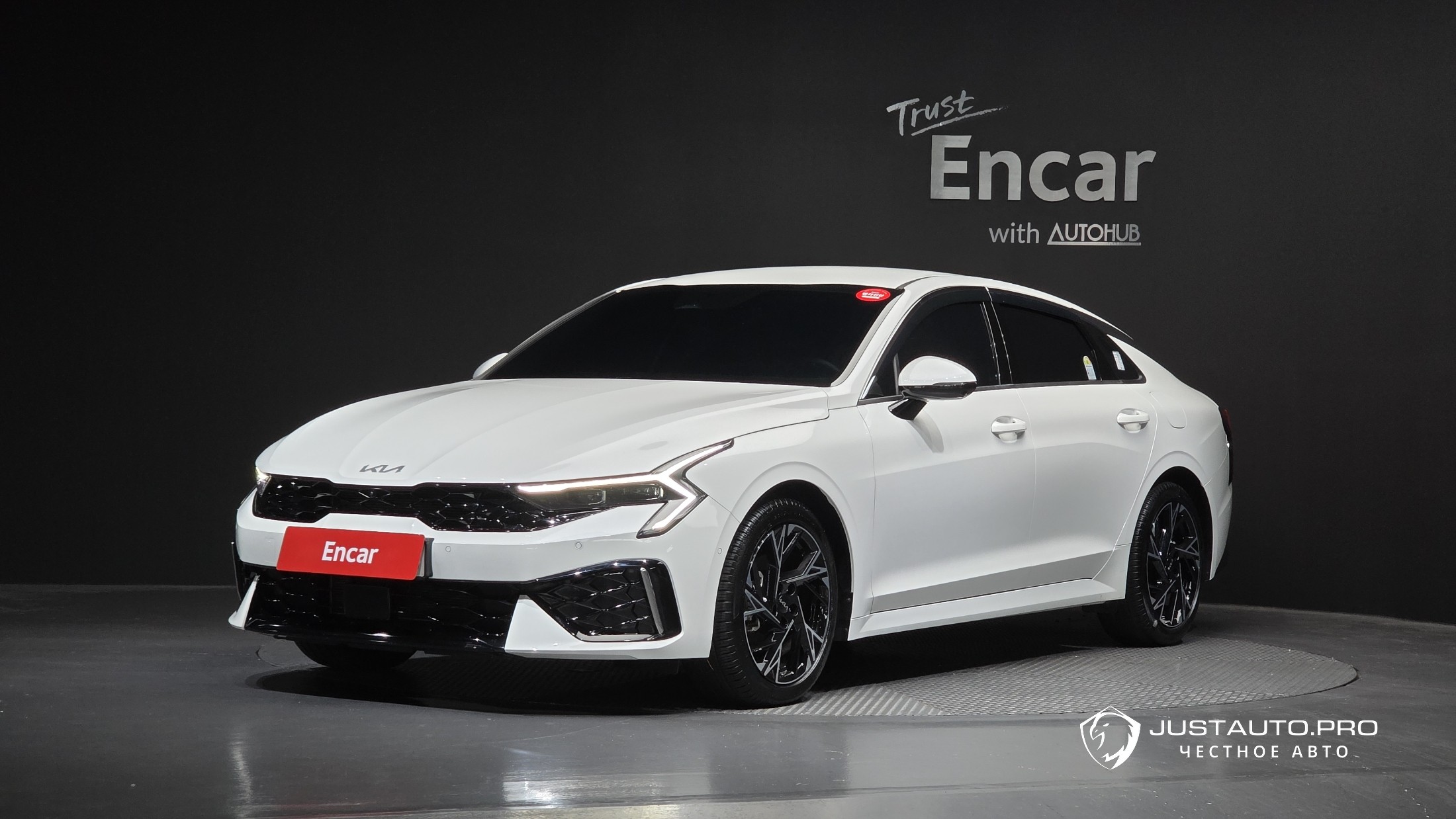 Автомобиль Kia K5