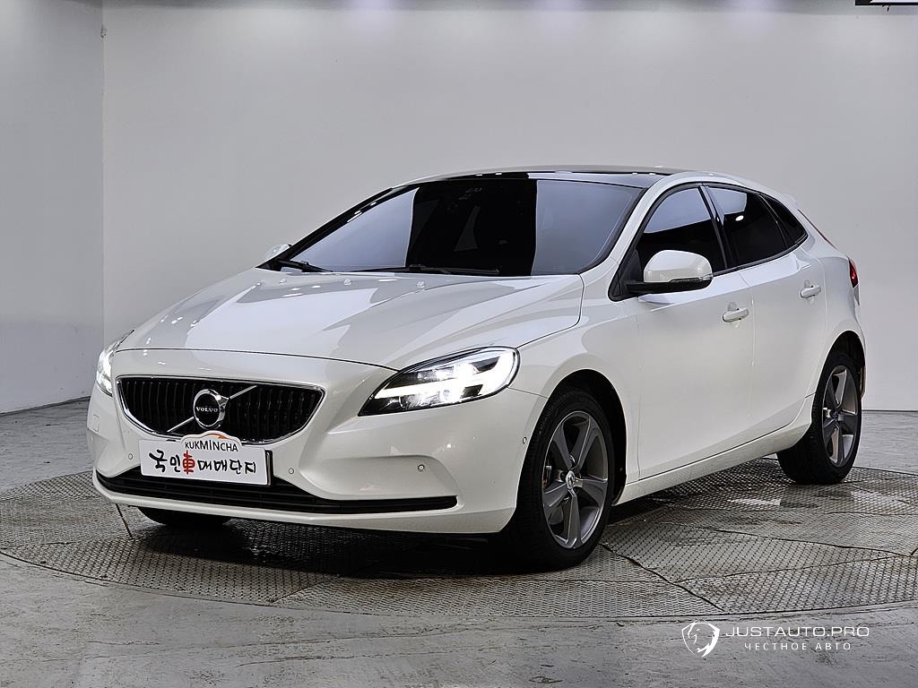 Автомобиль Volvo V40