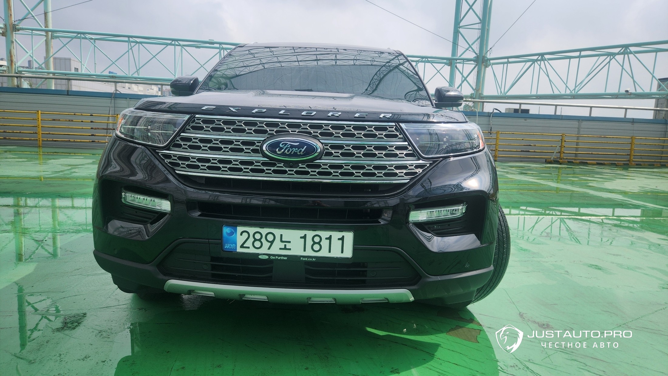 Автомобиль Ford Explorer