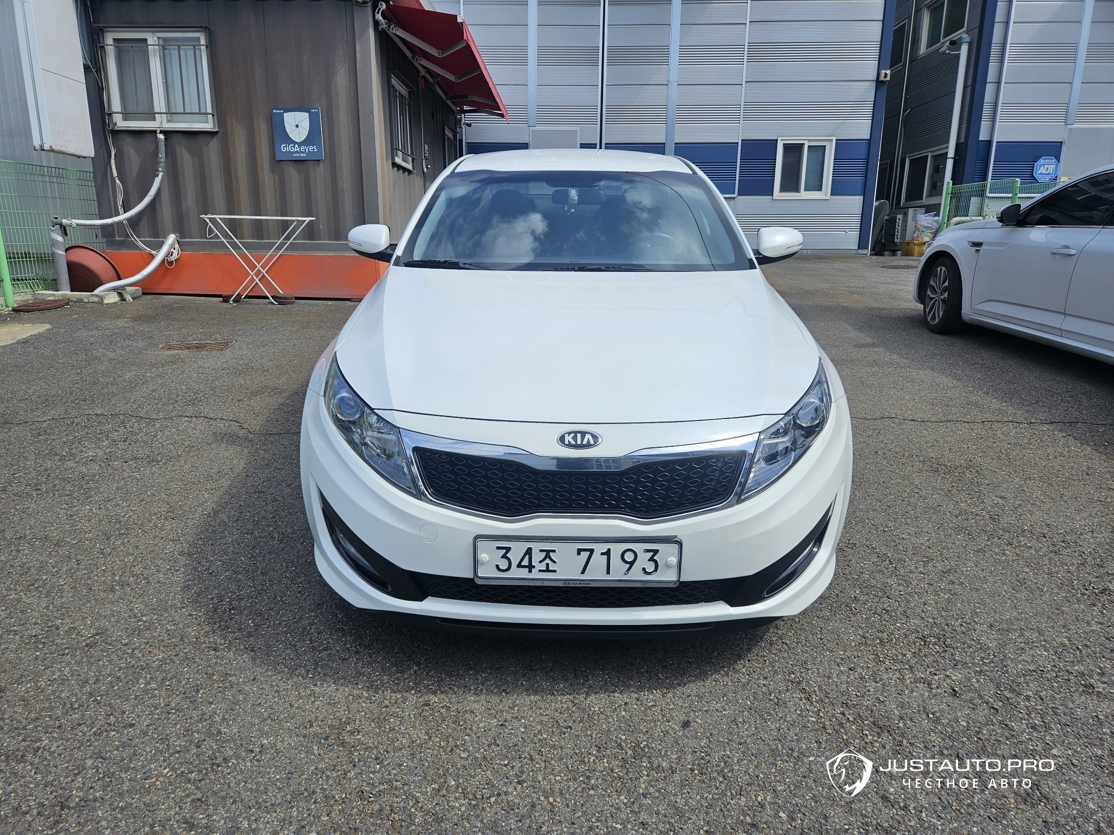 Автомобиль Kia K5