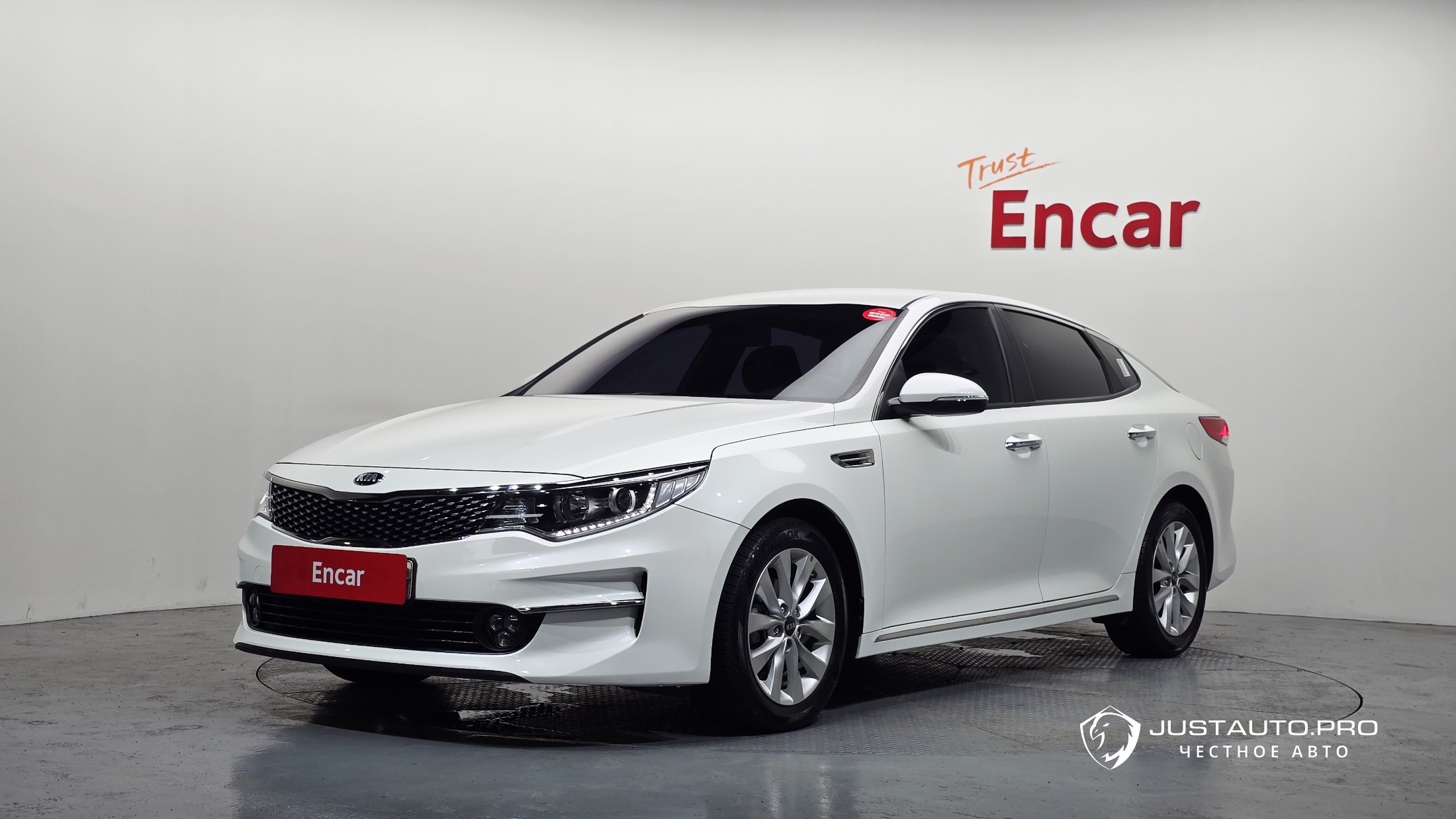 Автомобиль Kia K5