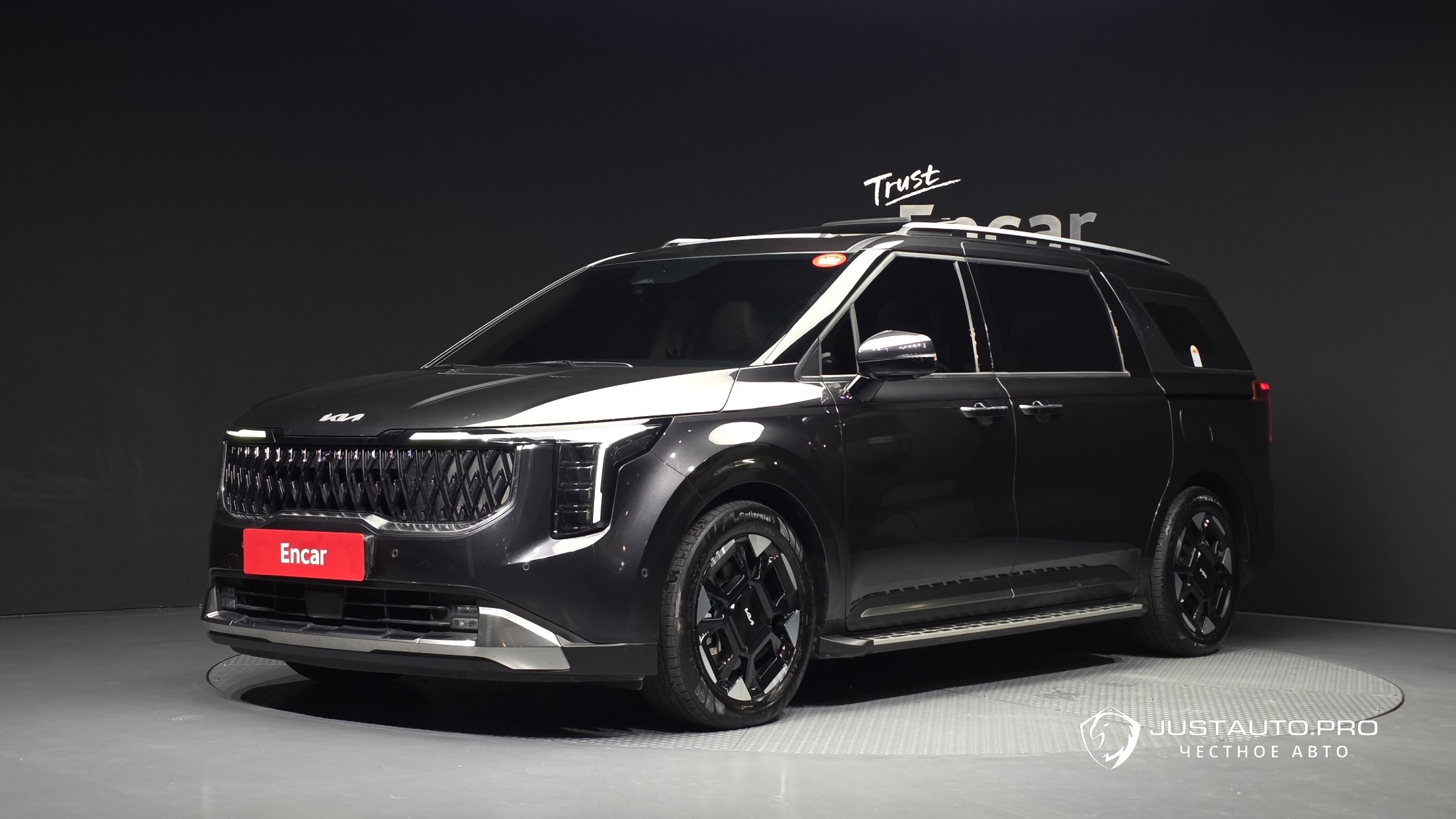 Автомобиль Kia Canival