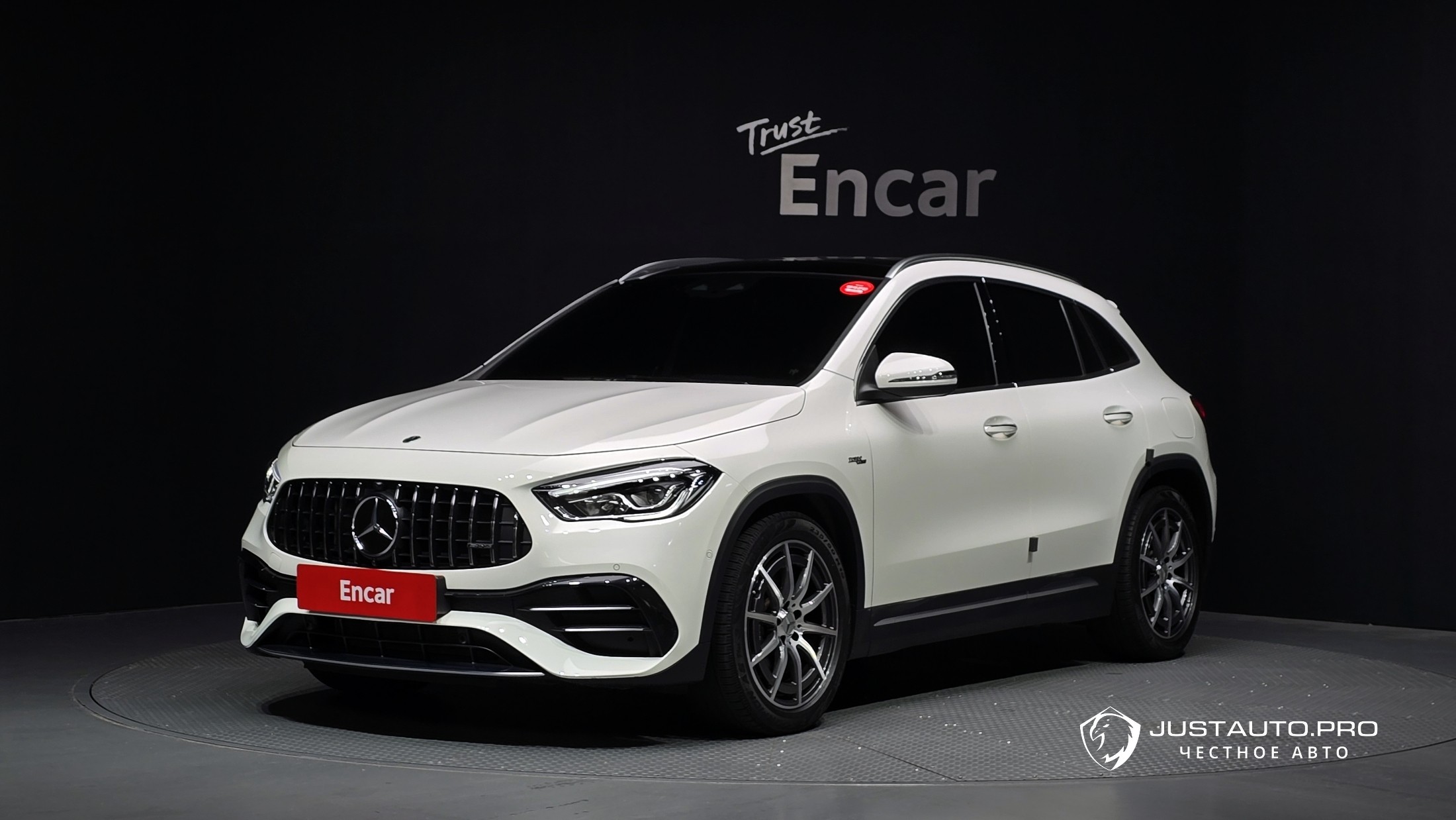 Автомобиль Mercedes-Benz GLA-Class