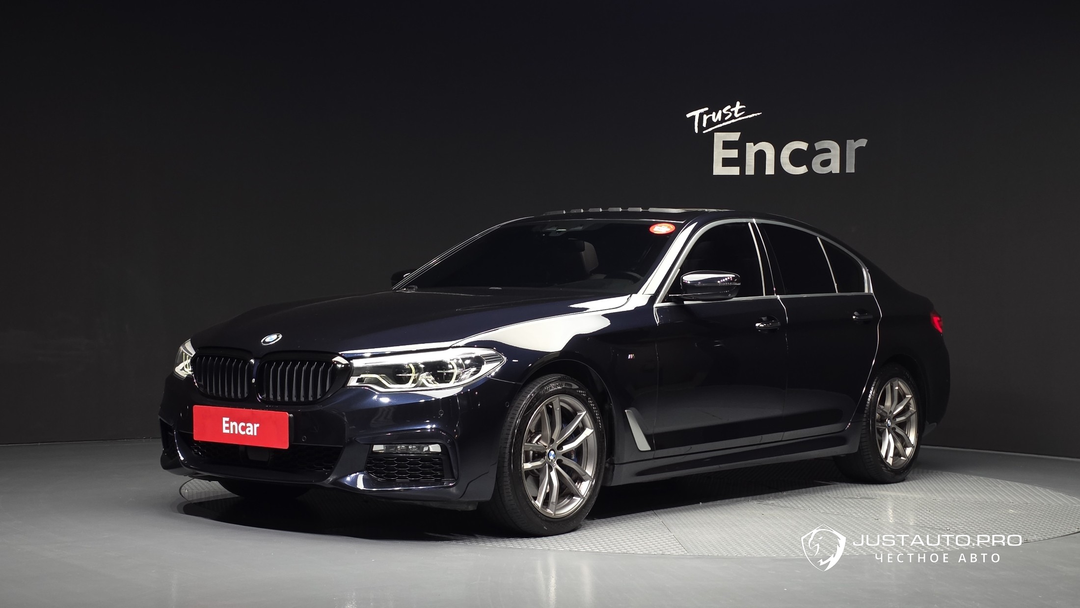 Автомобиль BMW 5-Series