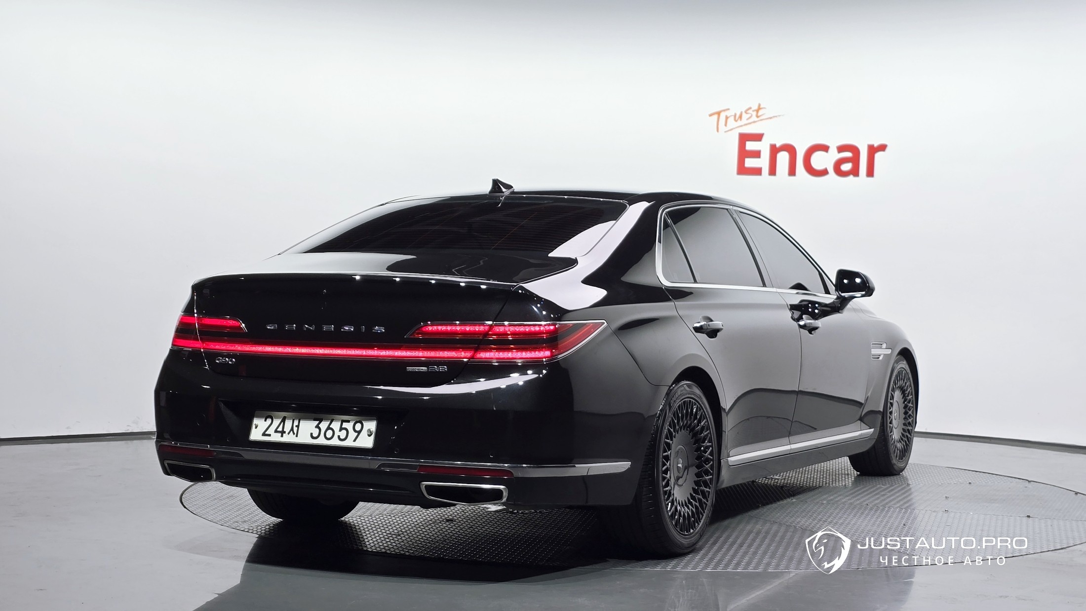 Автомобиль Genesis G90