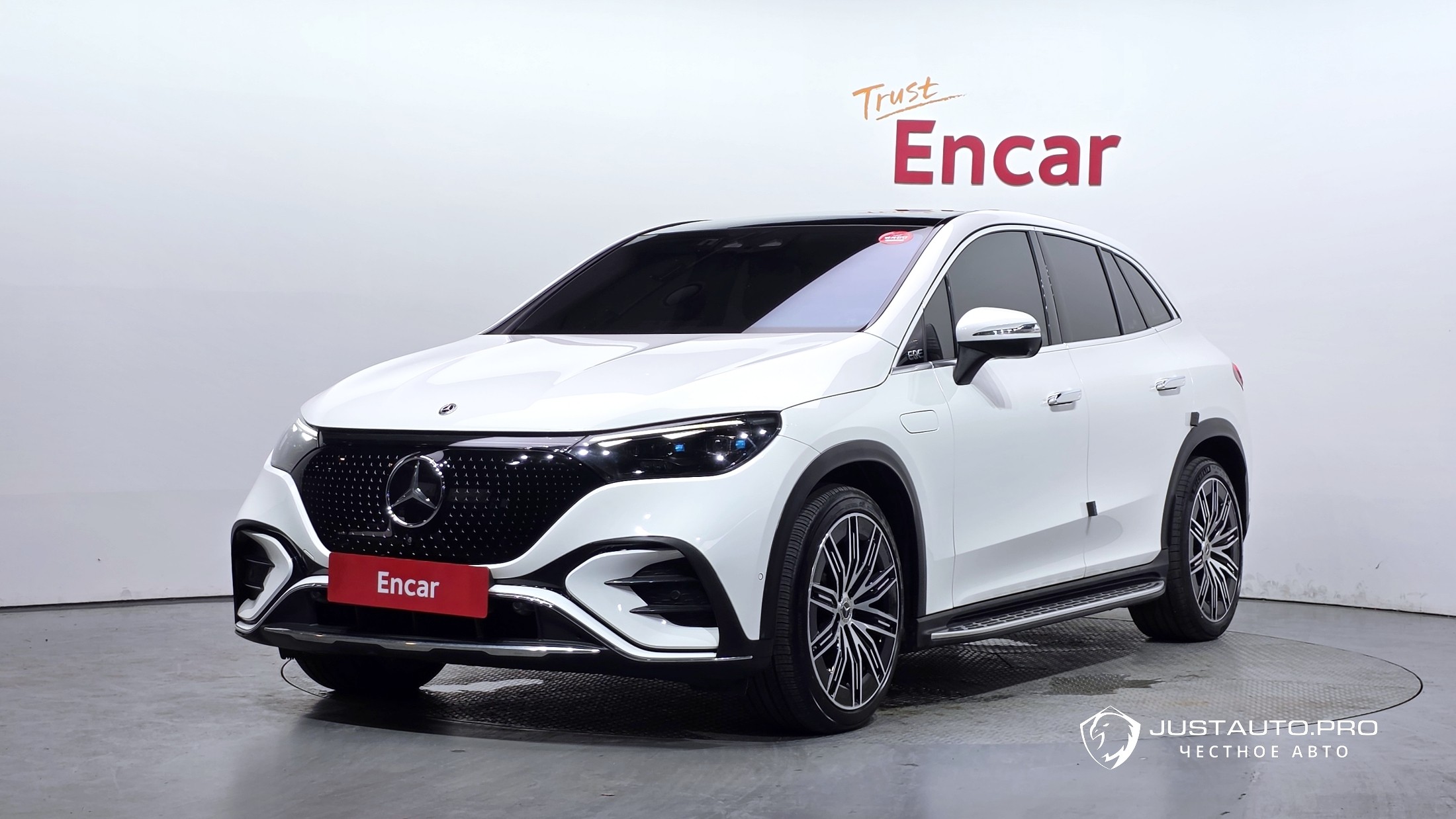 Автомобиль Mercedes-Benz EQE