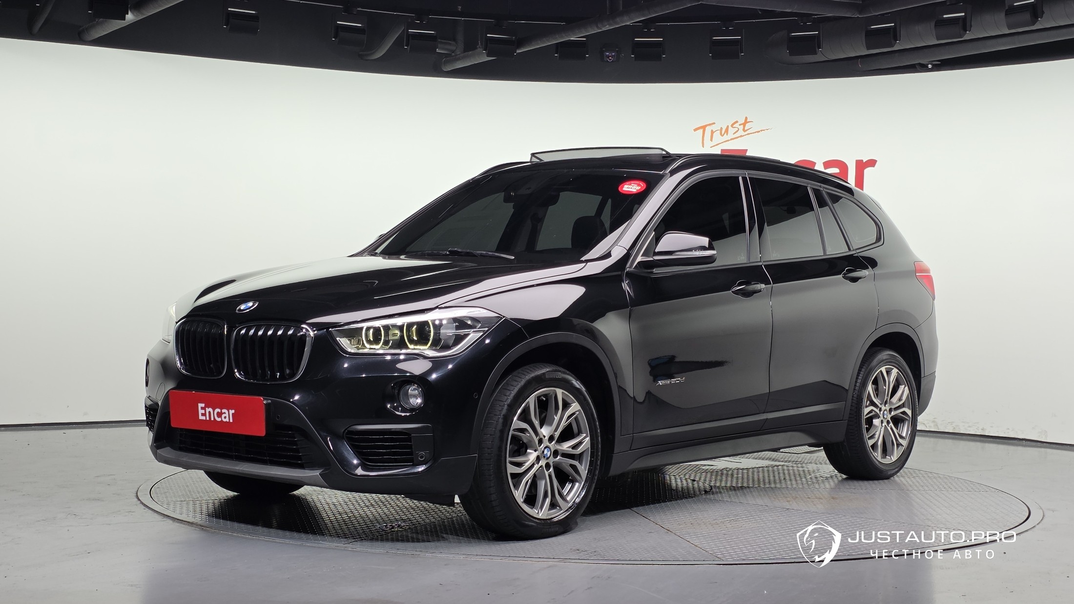 Автомобиль BMW X1