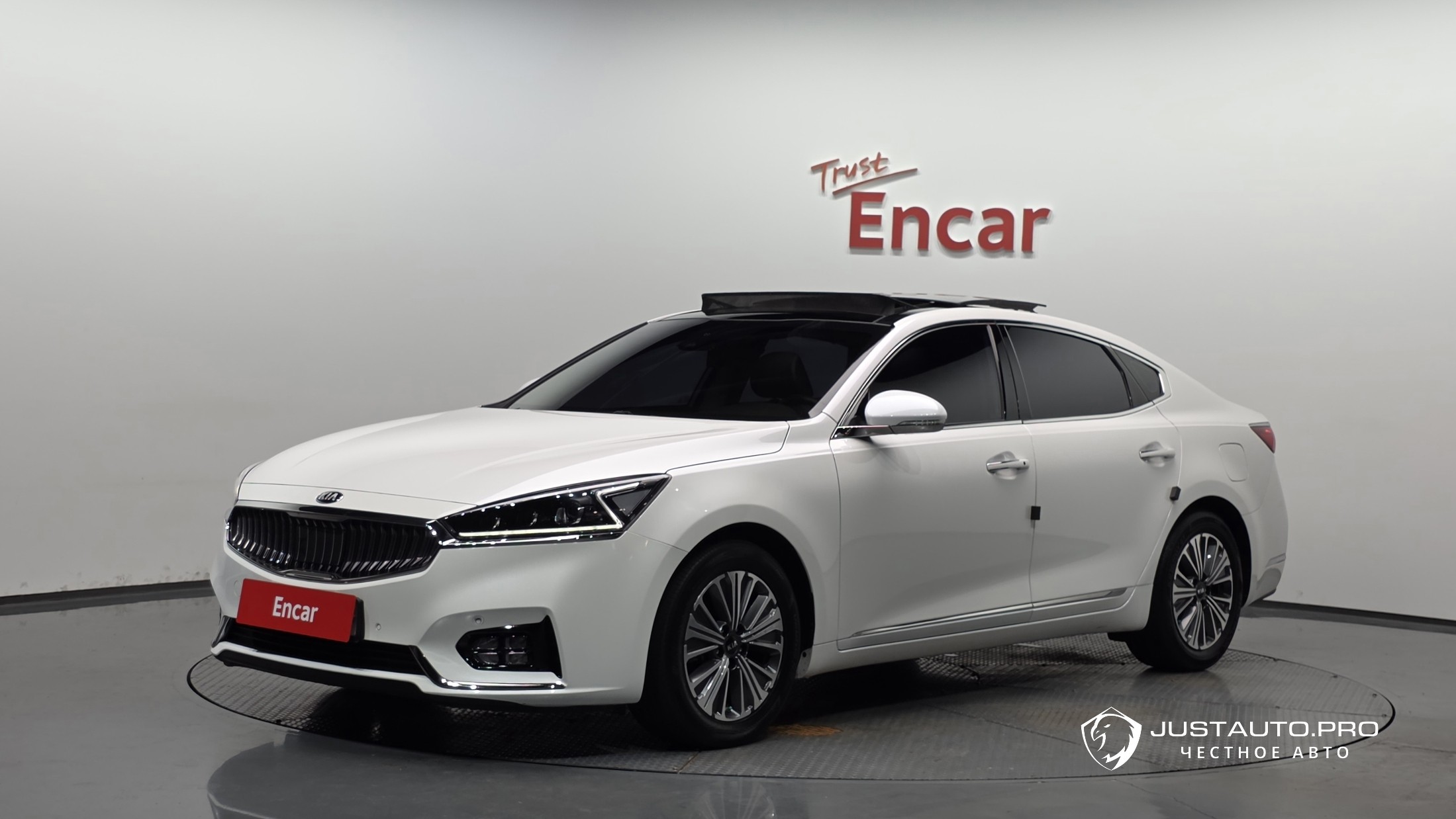 Автомобиль Kia K7