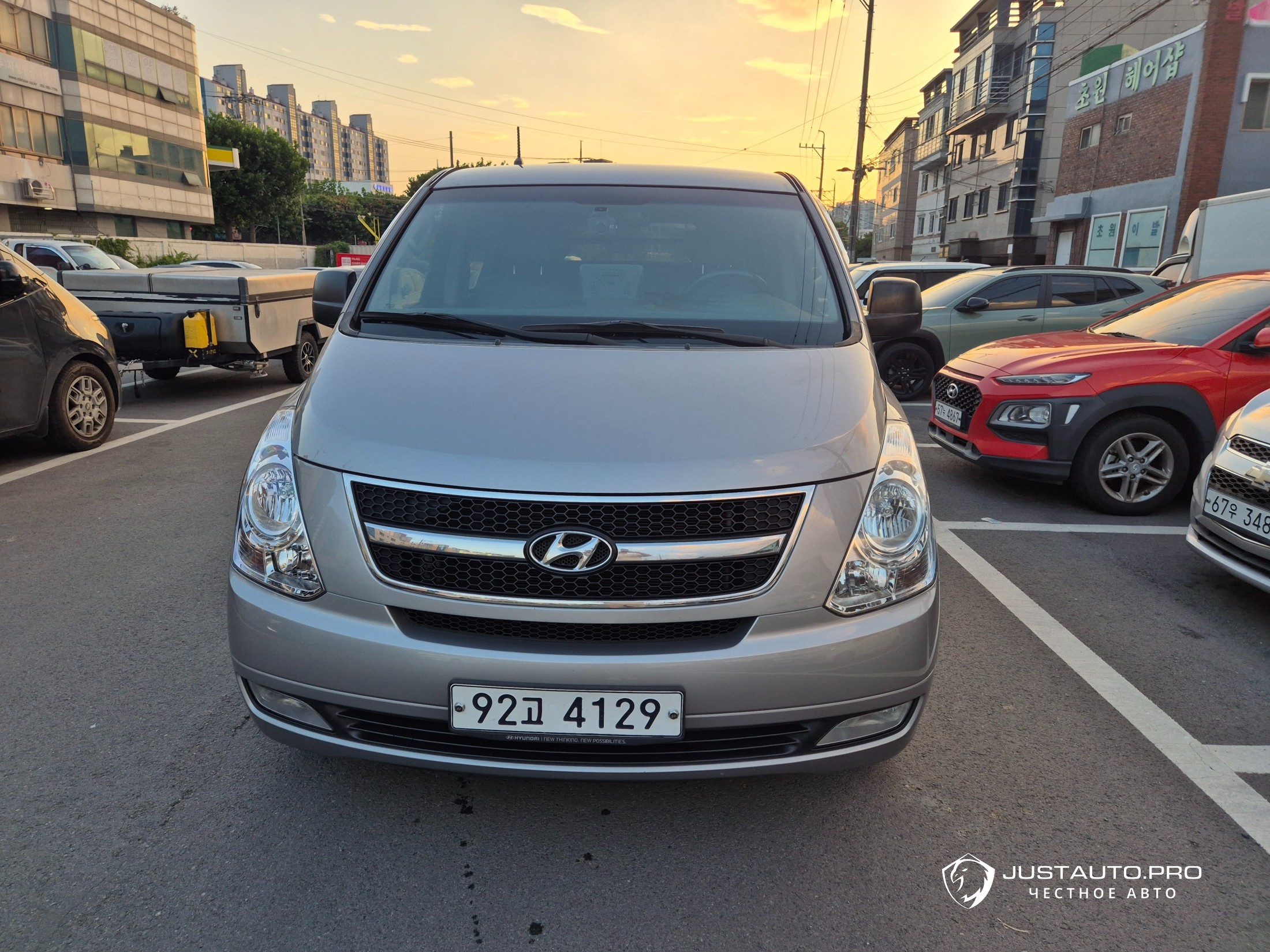 Автомобиль Hyundai Starex