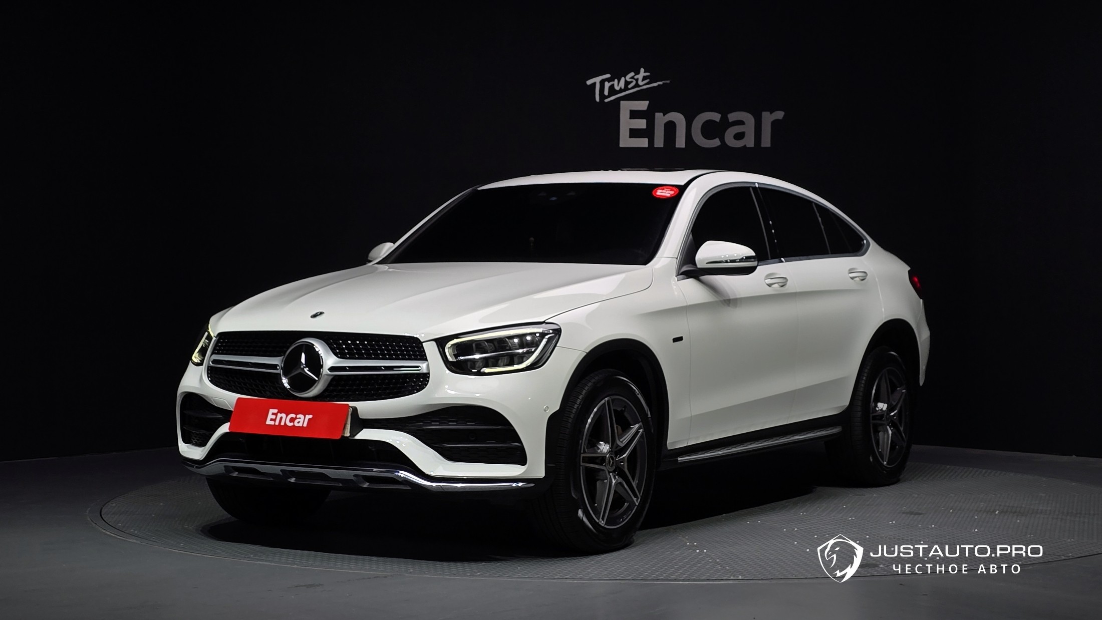 Автомобиль Mercedes-Benz GLC-Class