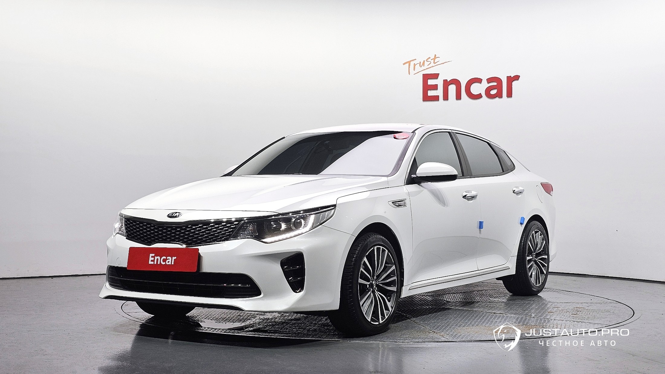 Автомобиль Kia K5