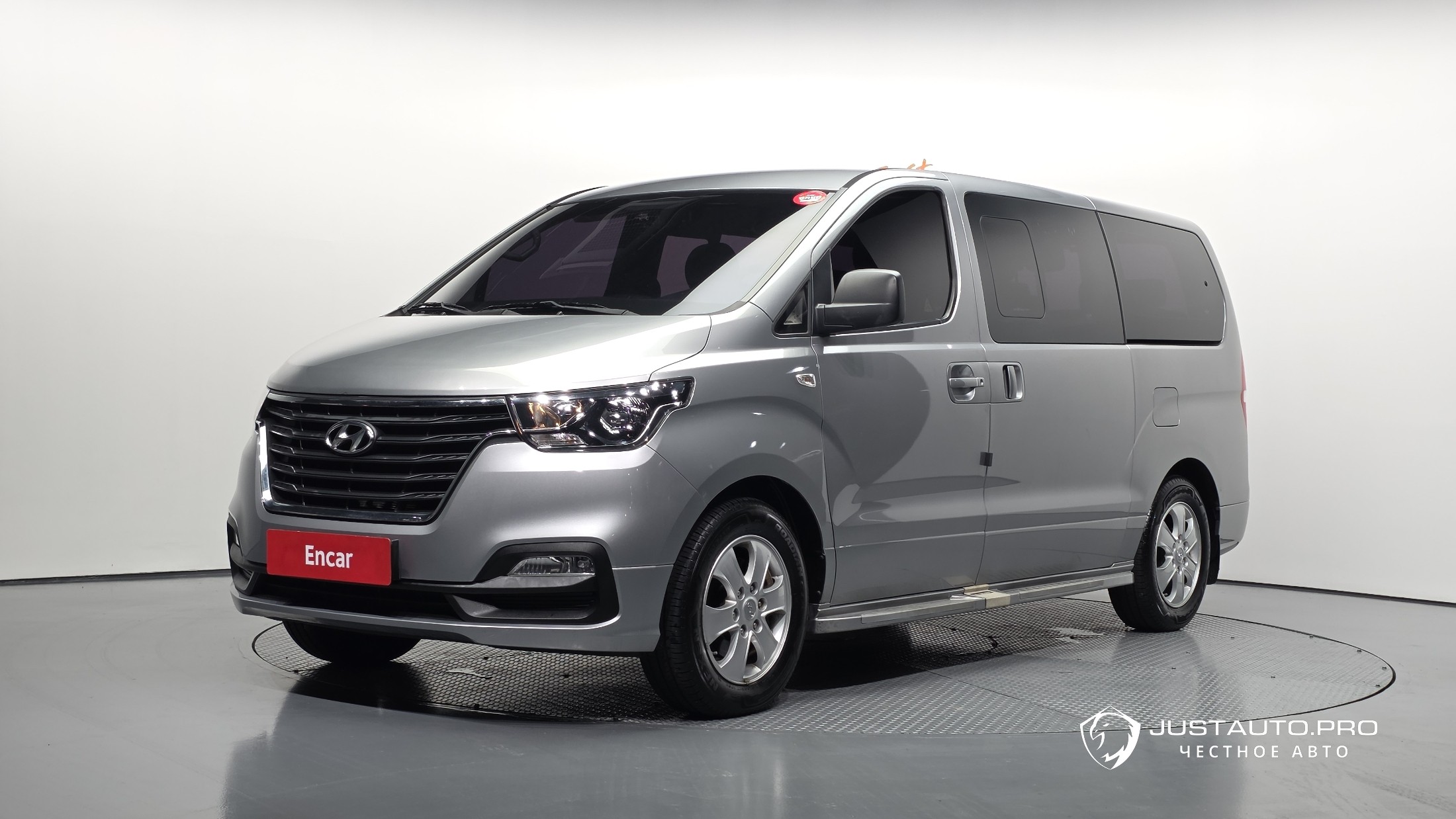 Автомобиль Hyundai Starex