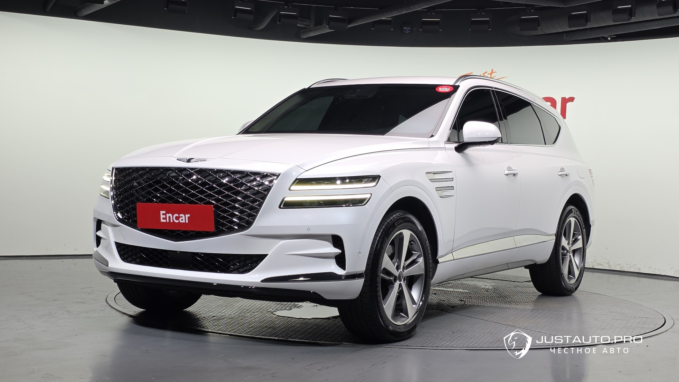 Автомобиль Genesis GV80