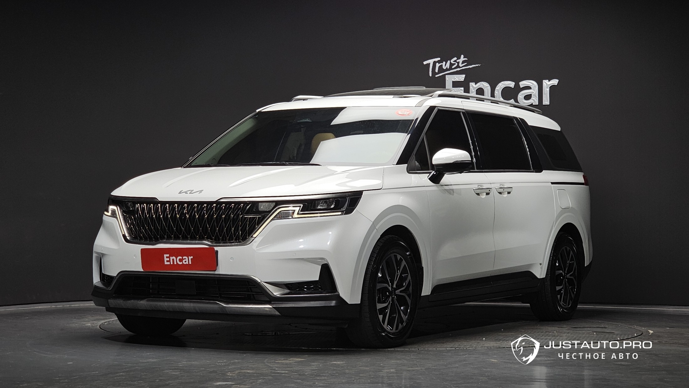 Автомобиль Kia Canival