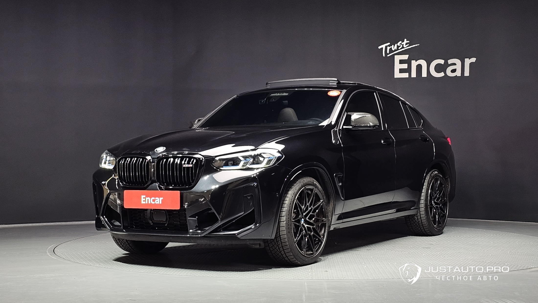 Автомобиль BMW X4M