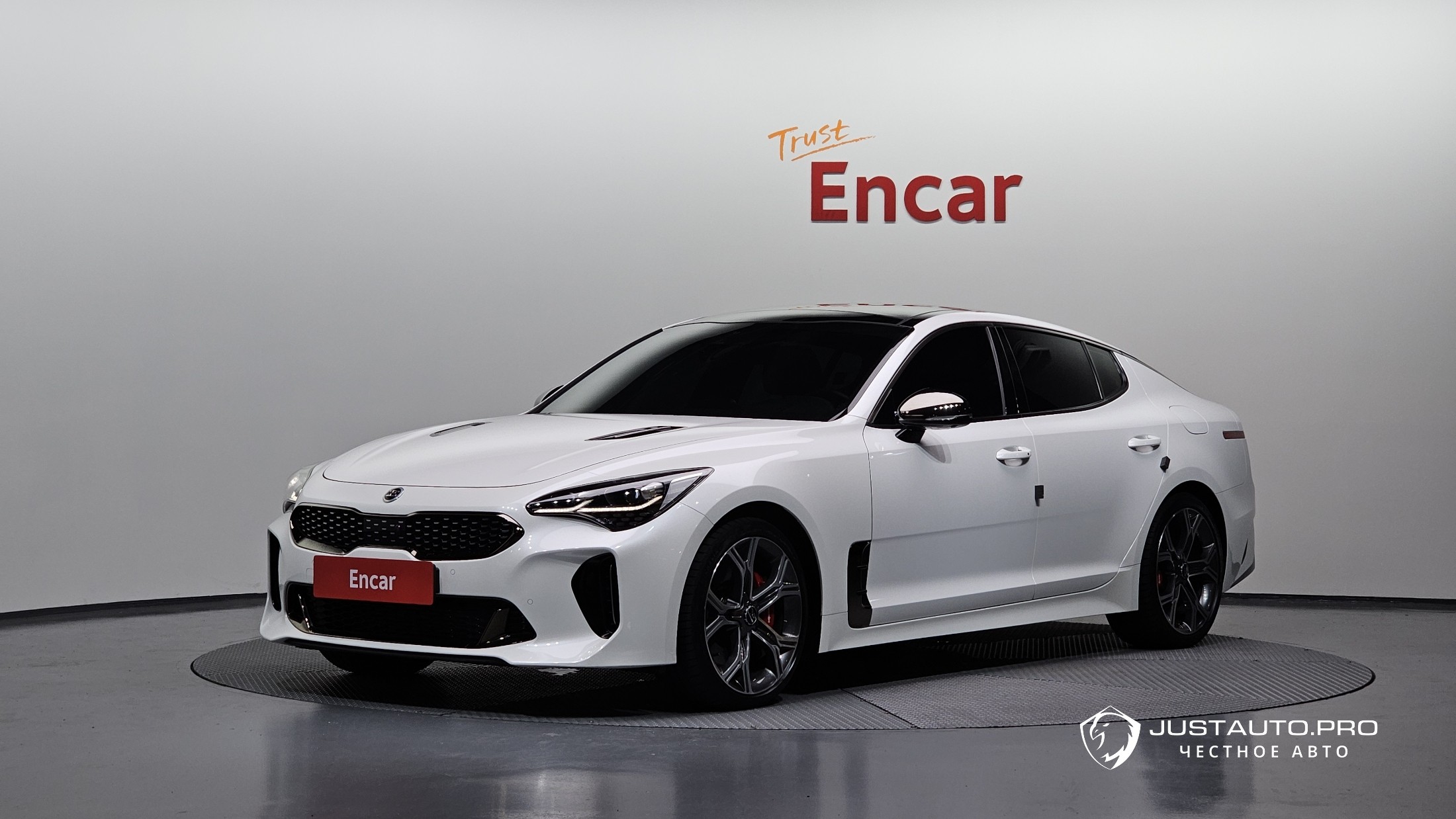 Автомобиль Kia Stinger