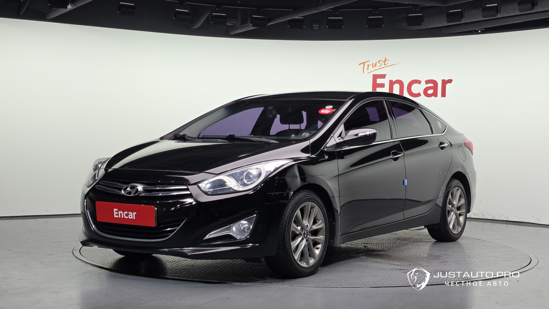 Автомобиль Hyundai i40