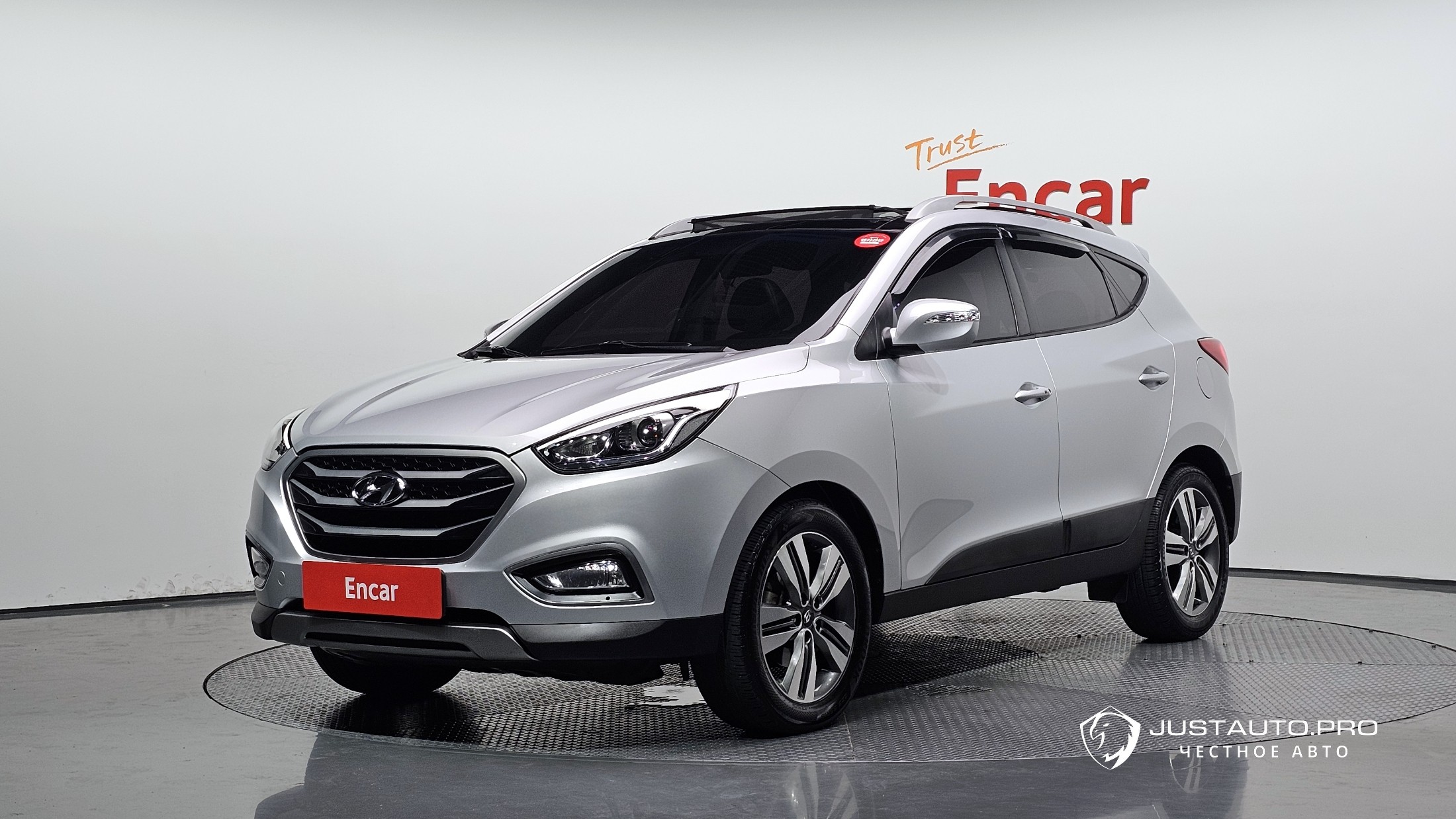 Автомобиль Hyundai Tucson