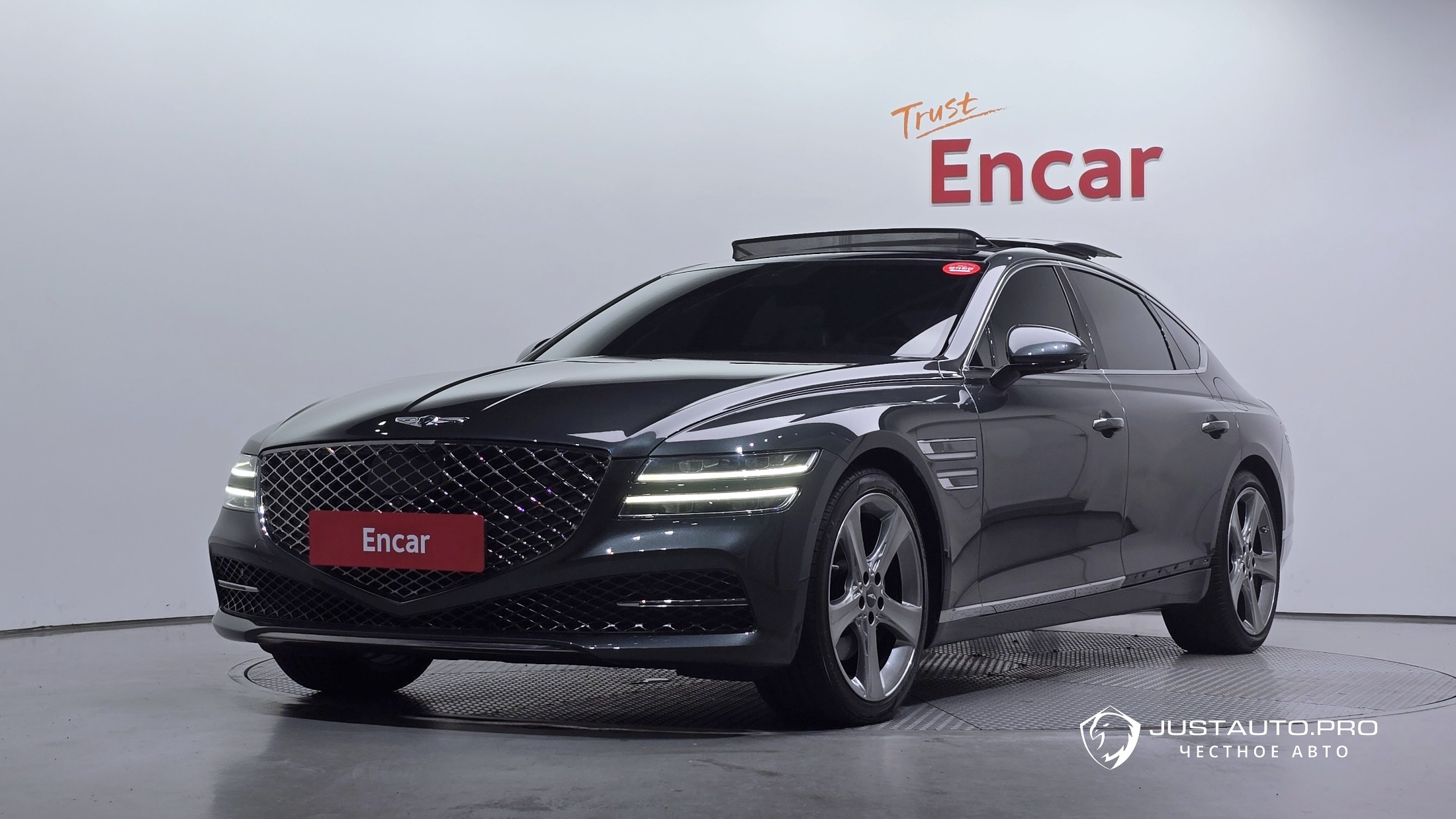 Автомобиль Genesis G80