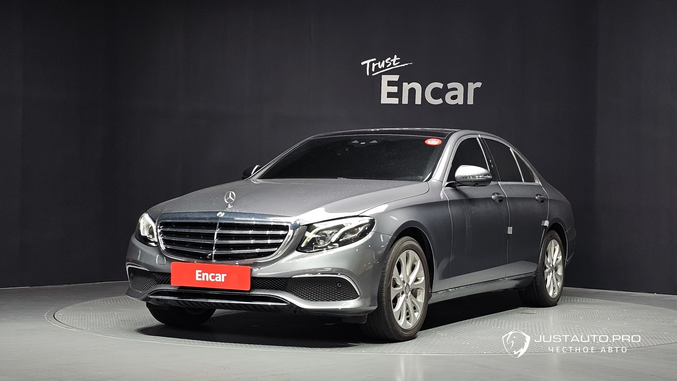 Автомобиль Mercedes-Benz E-Class