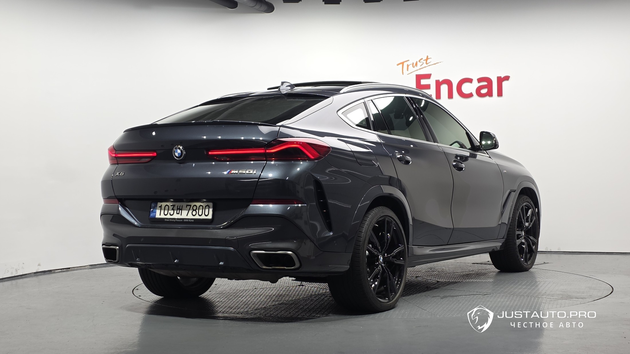 Автомобиль BMW X6