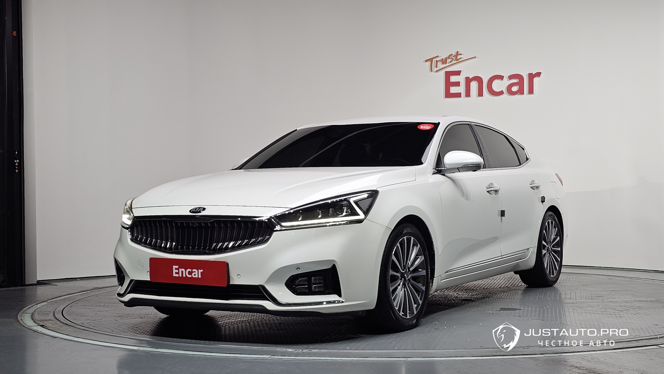 Автомобиль Kia K7