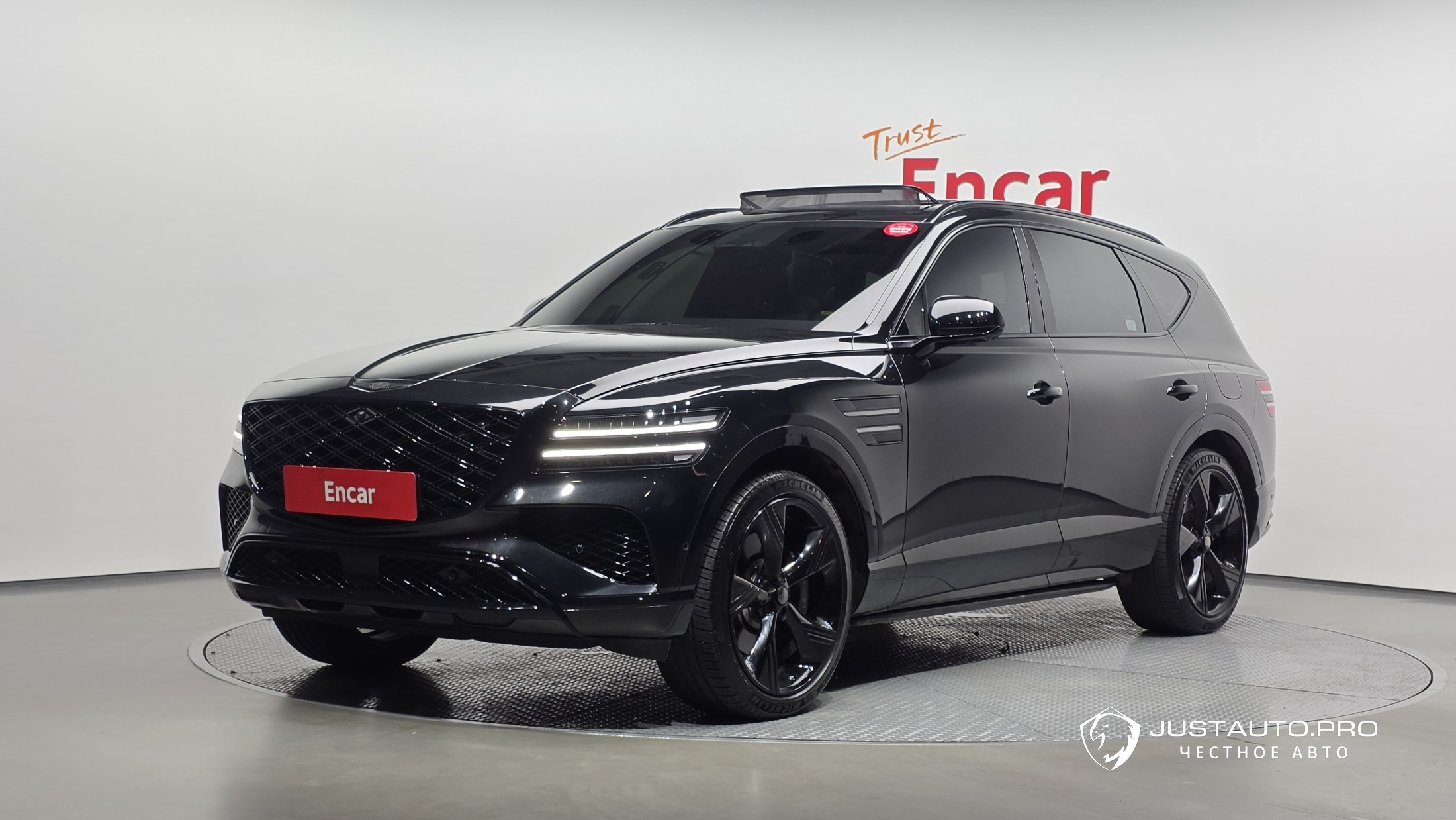 Автомобиль Genesis GV80