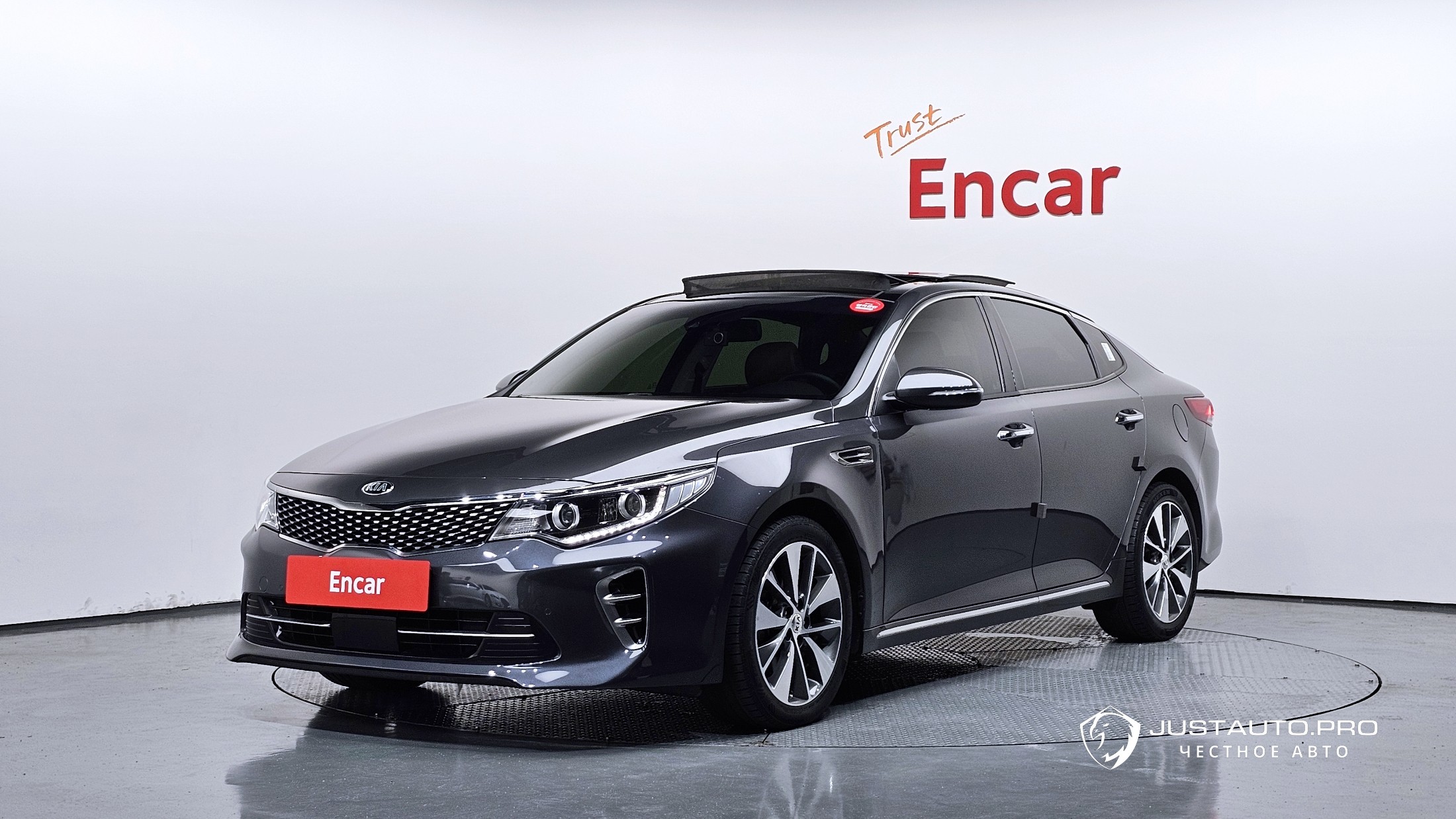 Автомобиль Kia K5