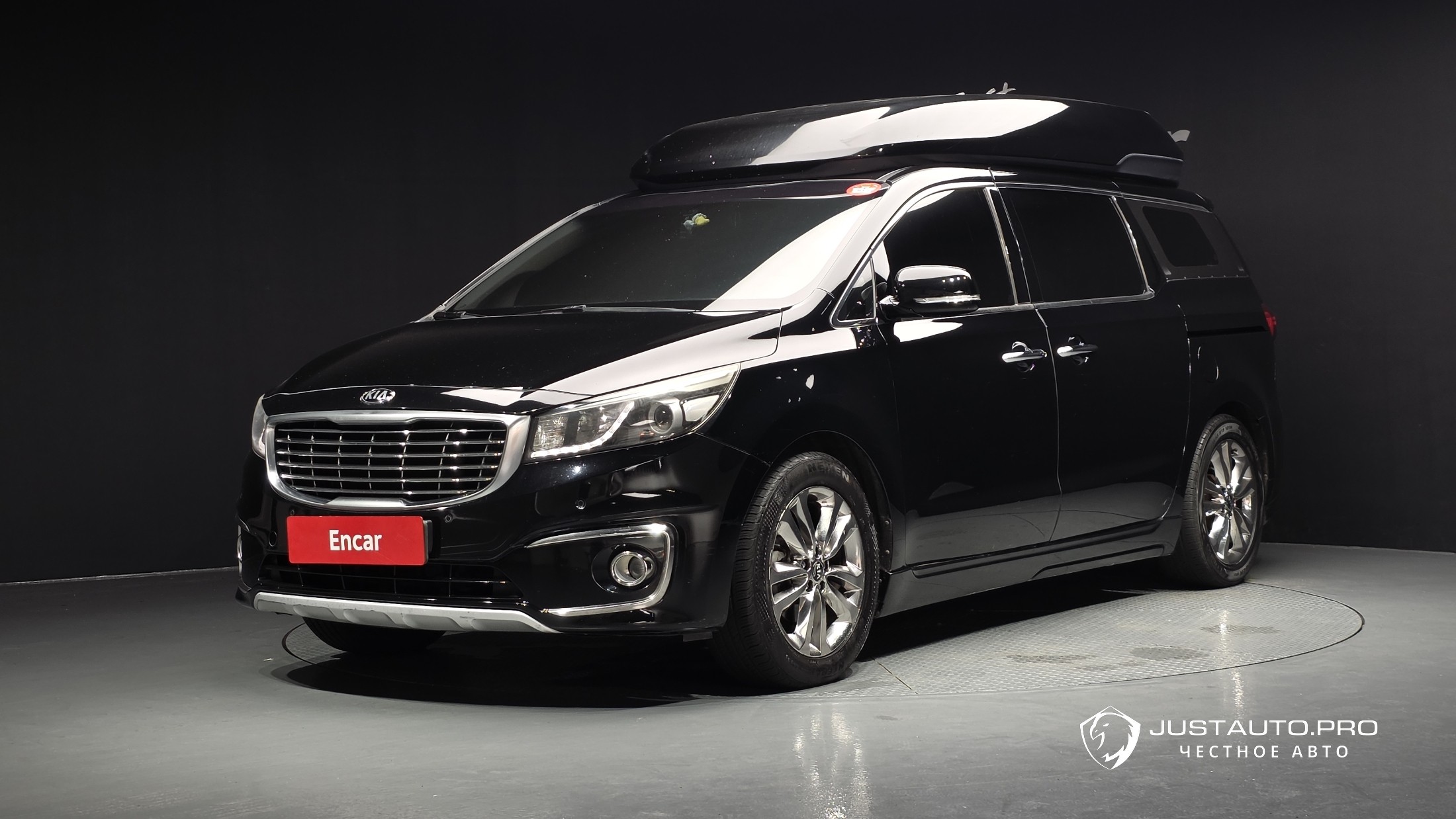 Автомобиль Kia Canival