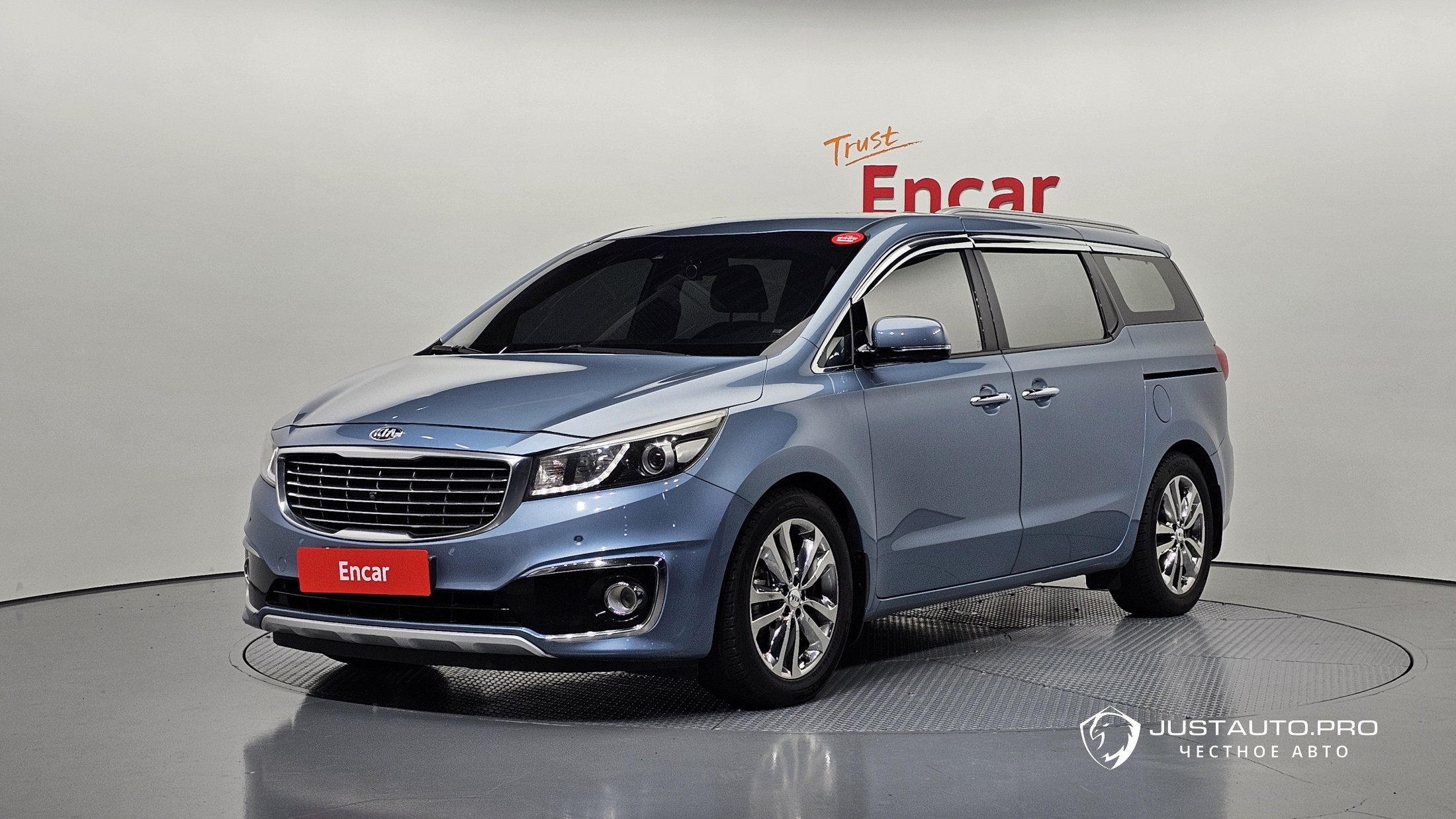 Автомобиль Kia Canival