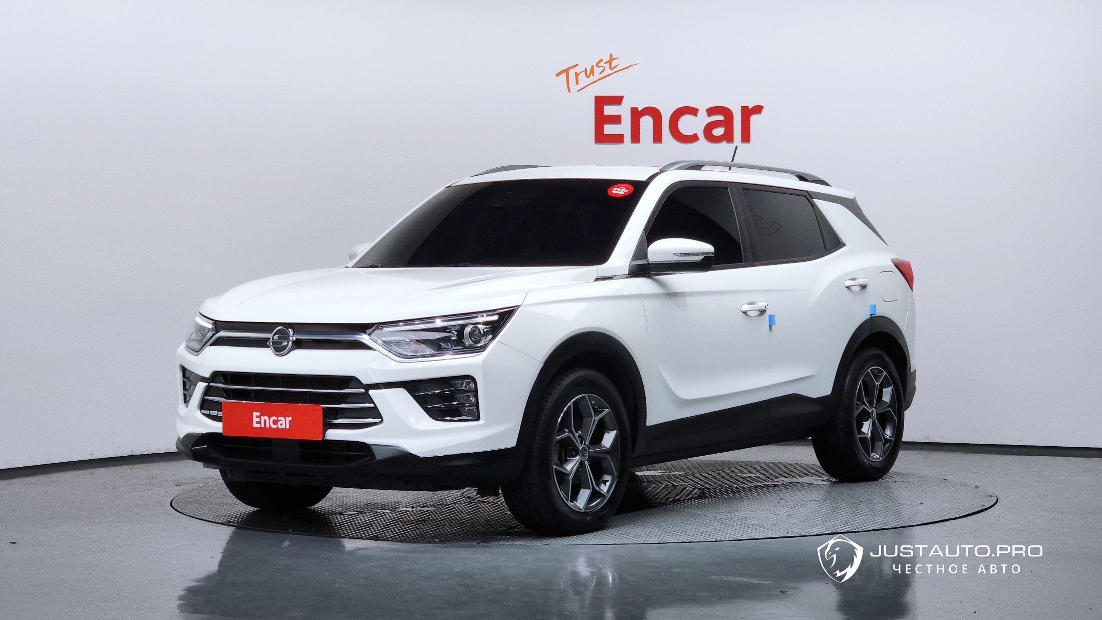 Автомобиль KG_Mobility_Ssangyong KORANDO