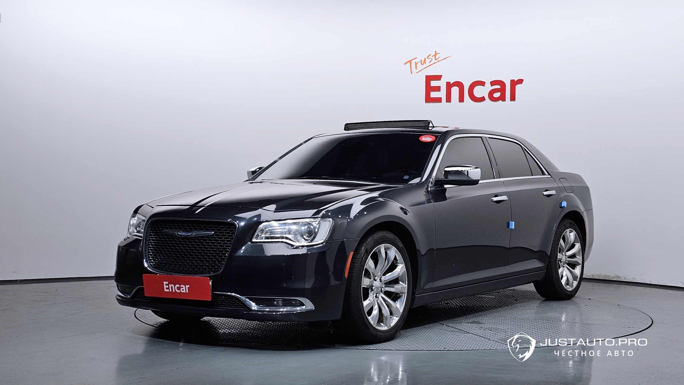 Автомобиль Chrysler 300C