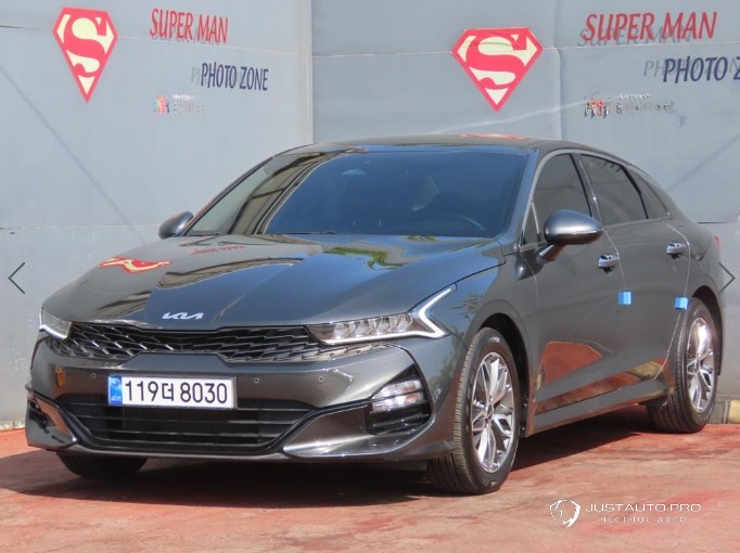 Автомобиль Kia K5