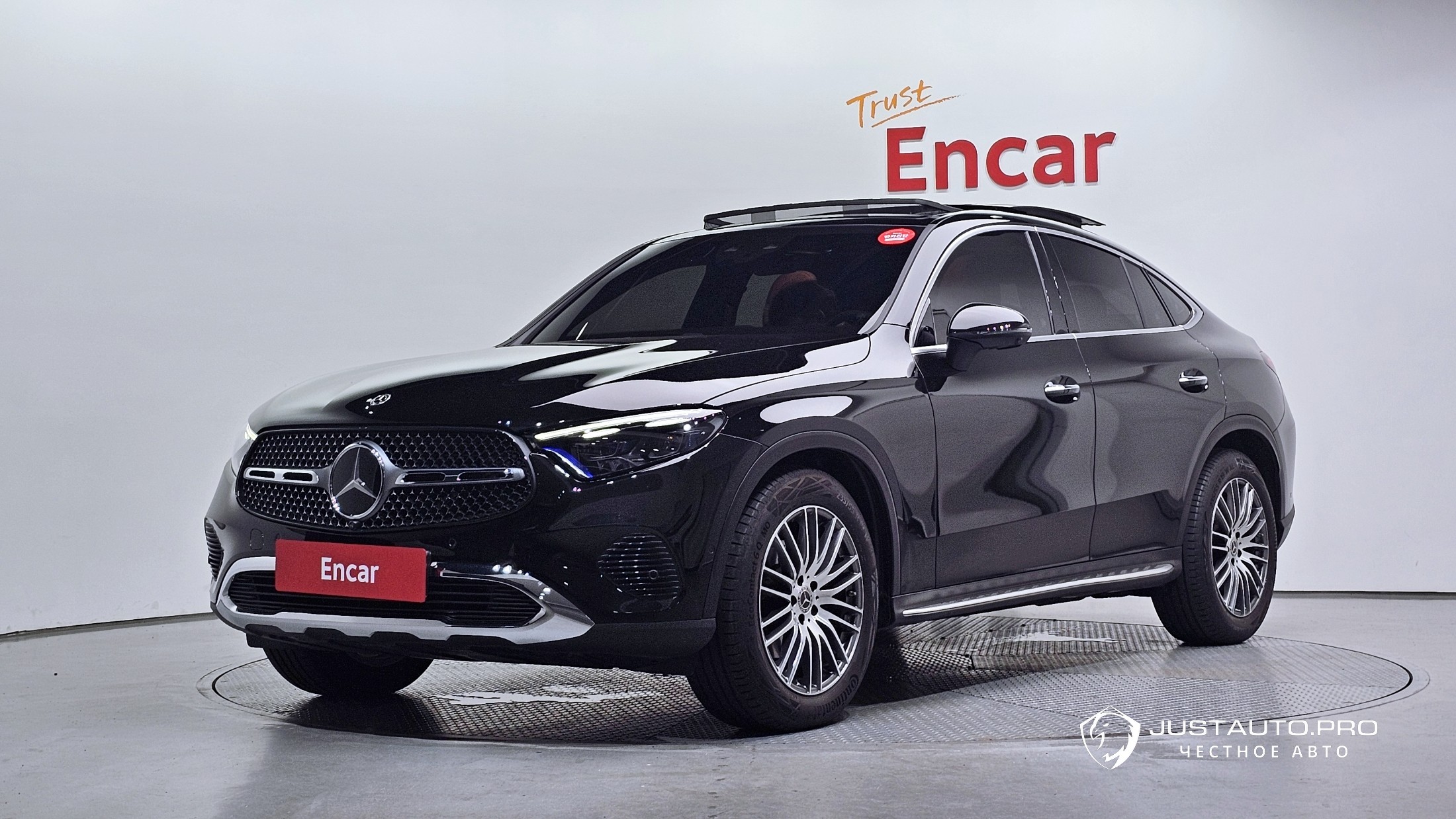 Автомобиль Mercedes-Benz GLC-Class