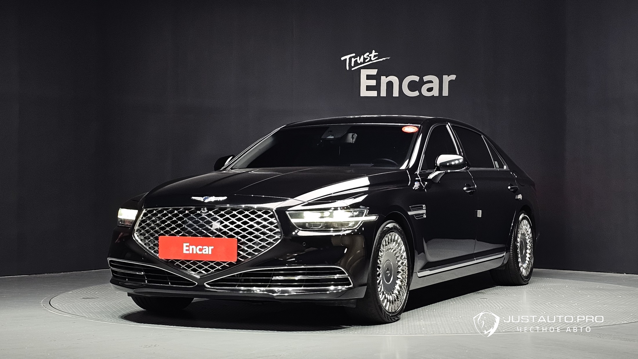 Автомобиль Genesis G90
