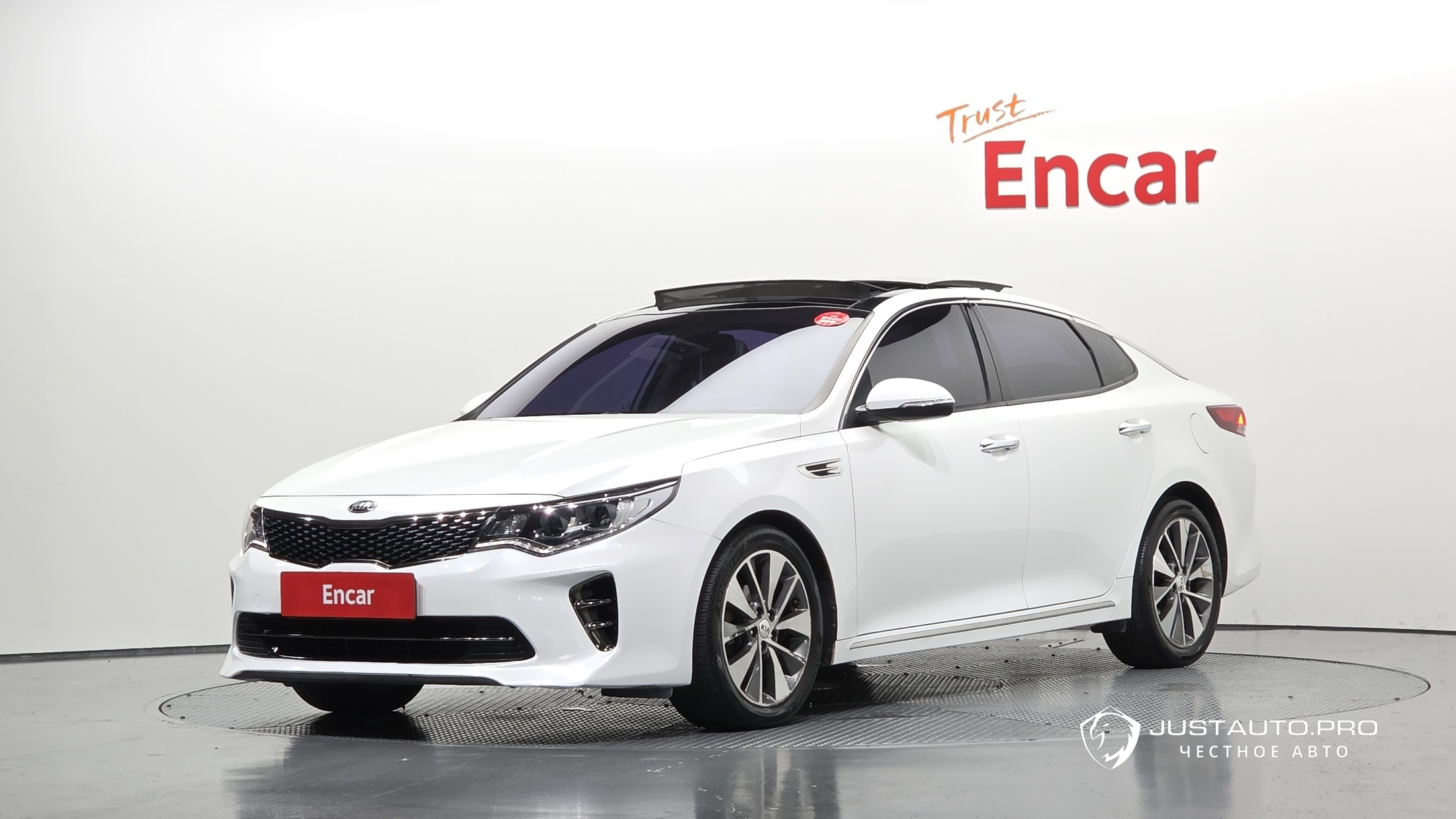 Автомобиль Kia K5